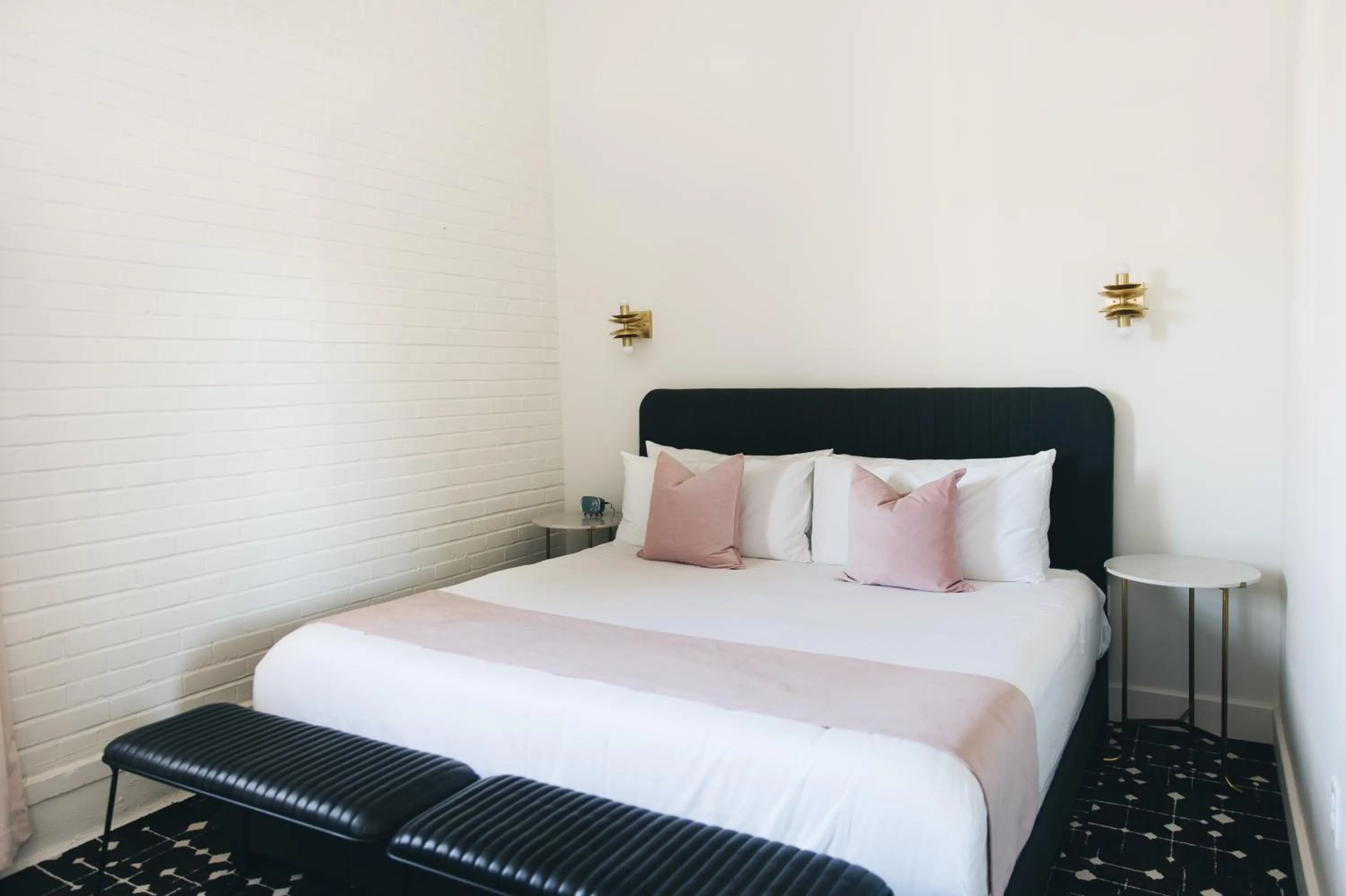 Bedroom, Bed in The Bellwether Hotel