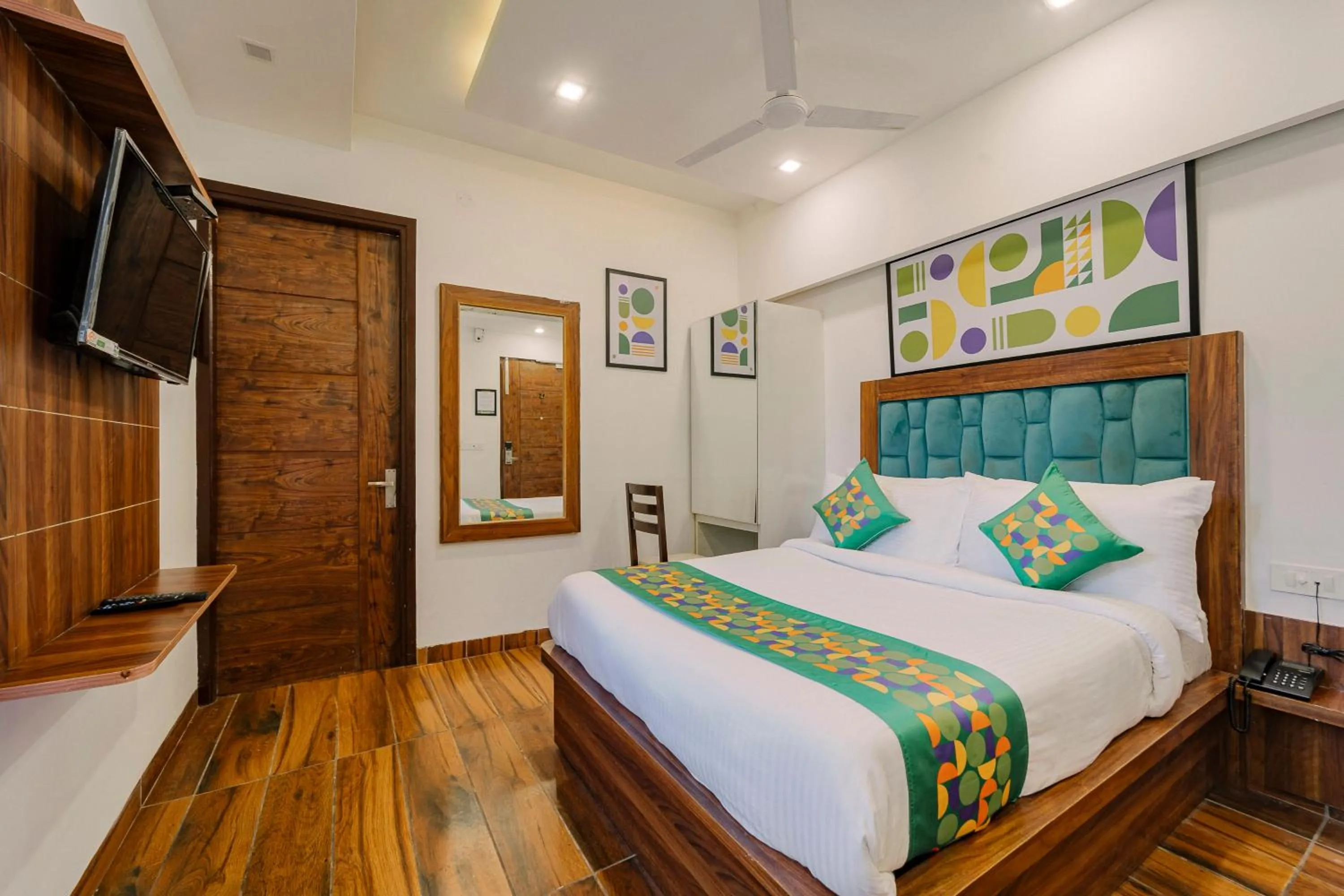 Bedroom, Bed in Treebo Hilldaar Dalhousie