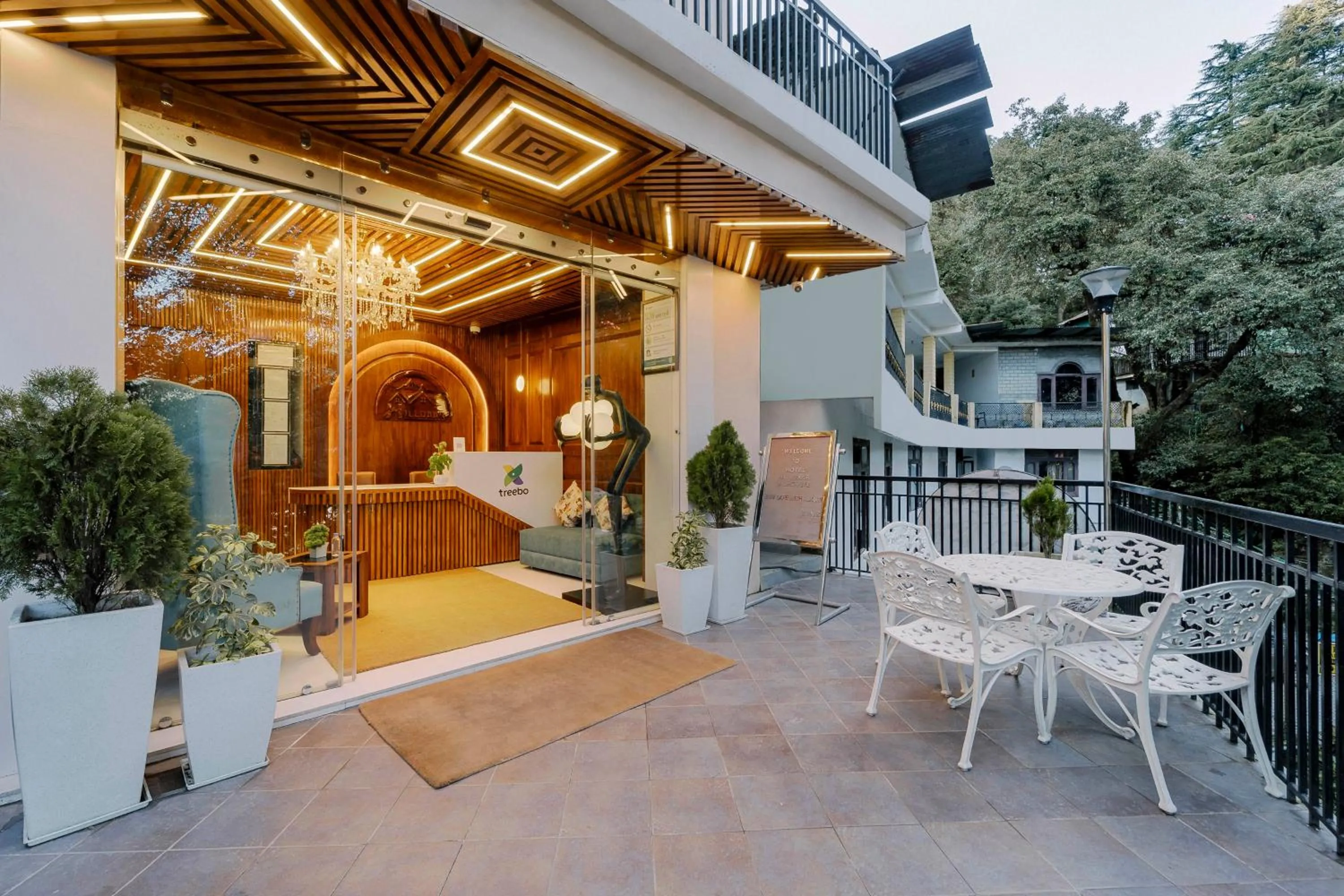 Facade/entrance in Treebo Hilldaar Dalhousie