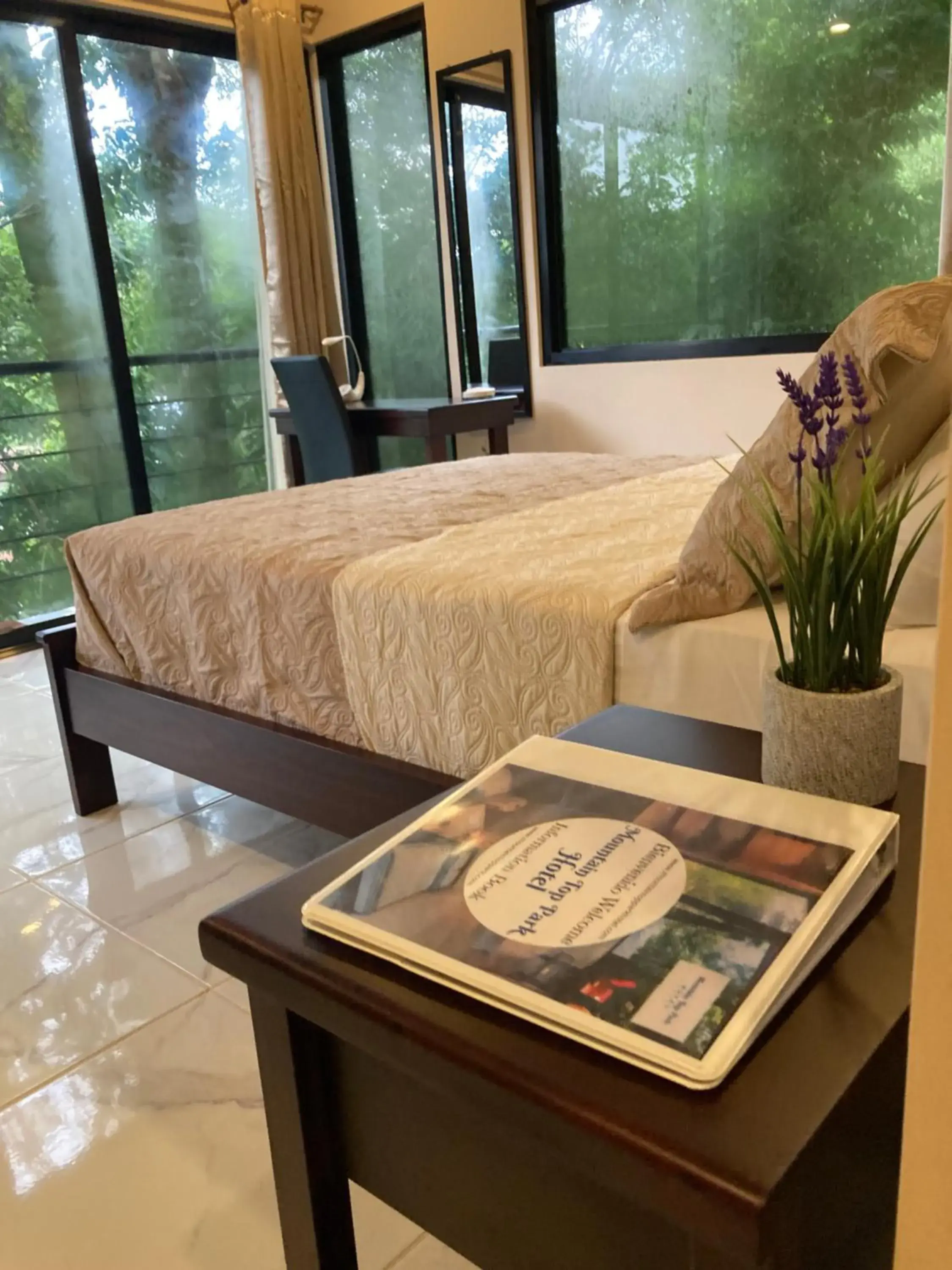 Double Room with Garden View in Mountain Top Park Hotel Double Room with Garden View in Mountain Top Park Hotel