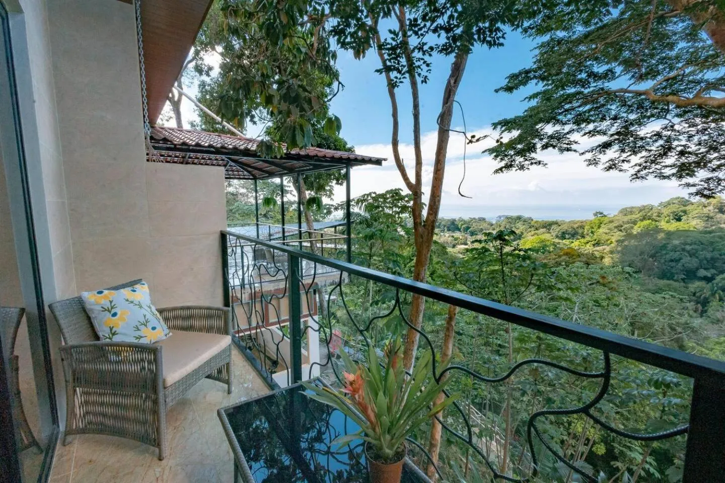 Natural landscape in Mountain Top Park Hotel