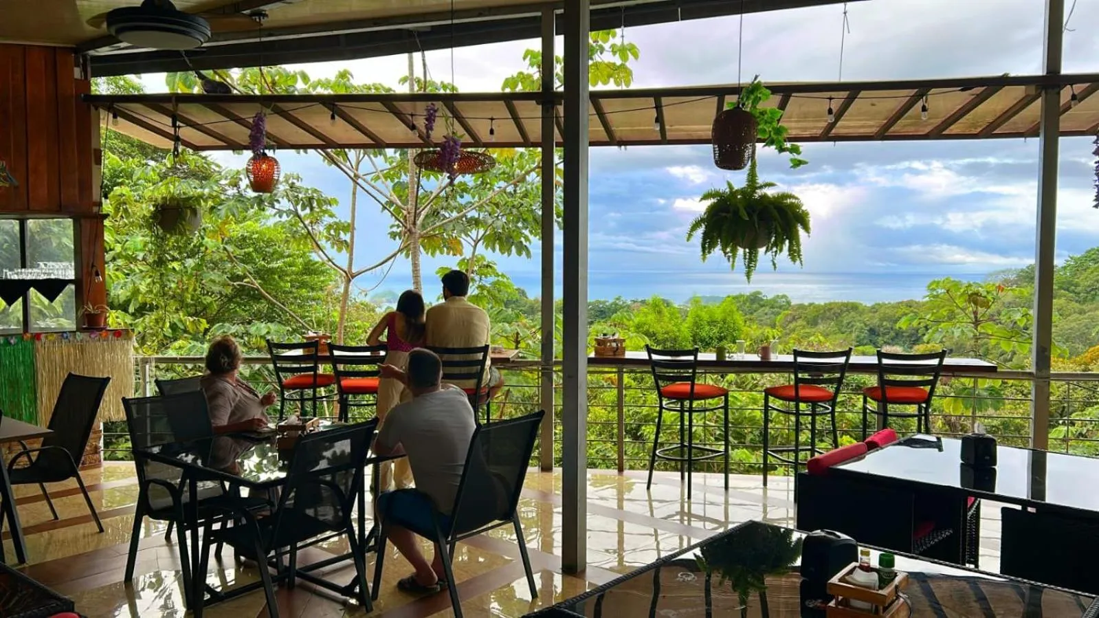 Restaurant/places to eat in Mountain Top Park Hotel