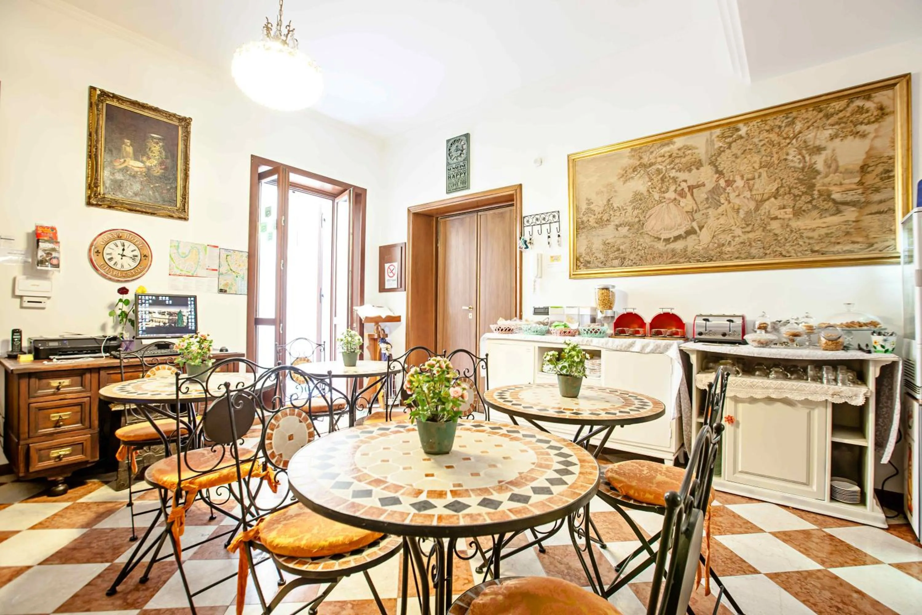 Restaurant/places to eat in Art&Coffee