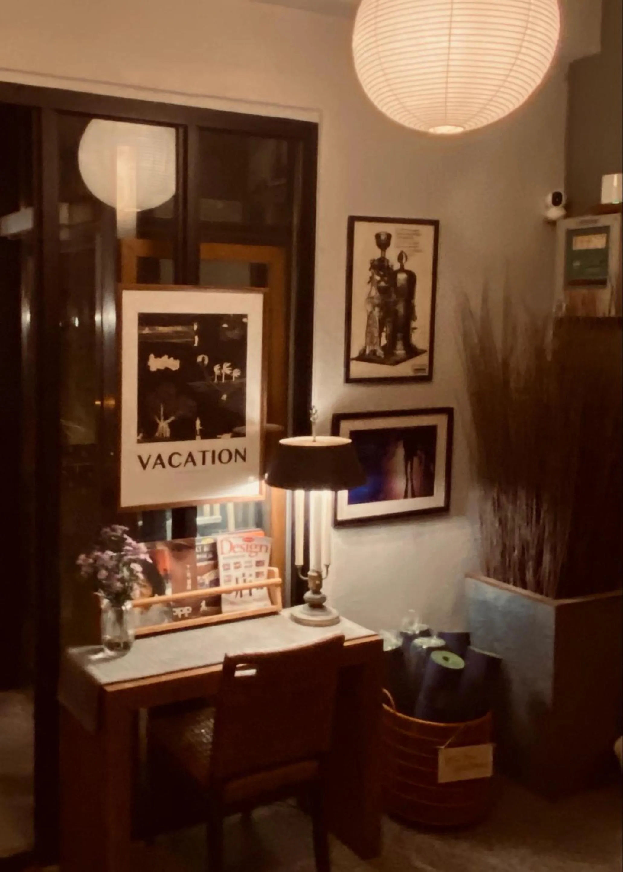 Decorative detail in The Deer Head Inn