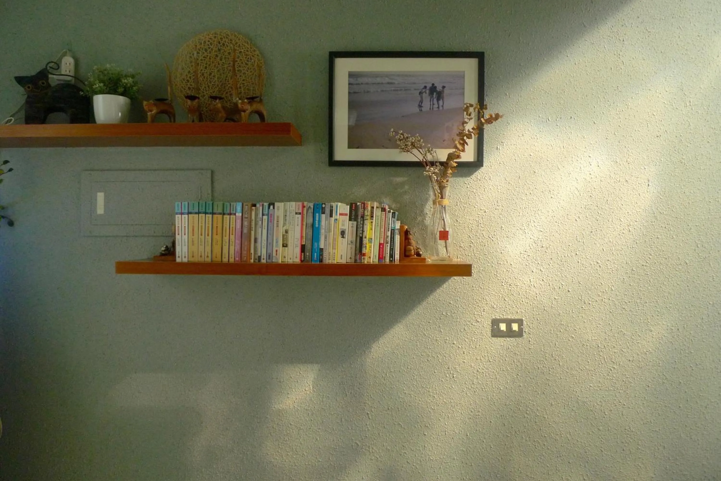 Communal lounge/ TV room in The Deer Head Inn