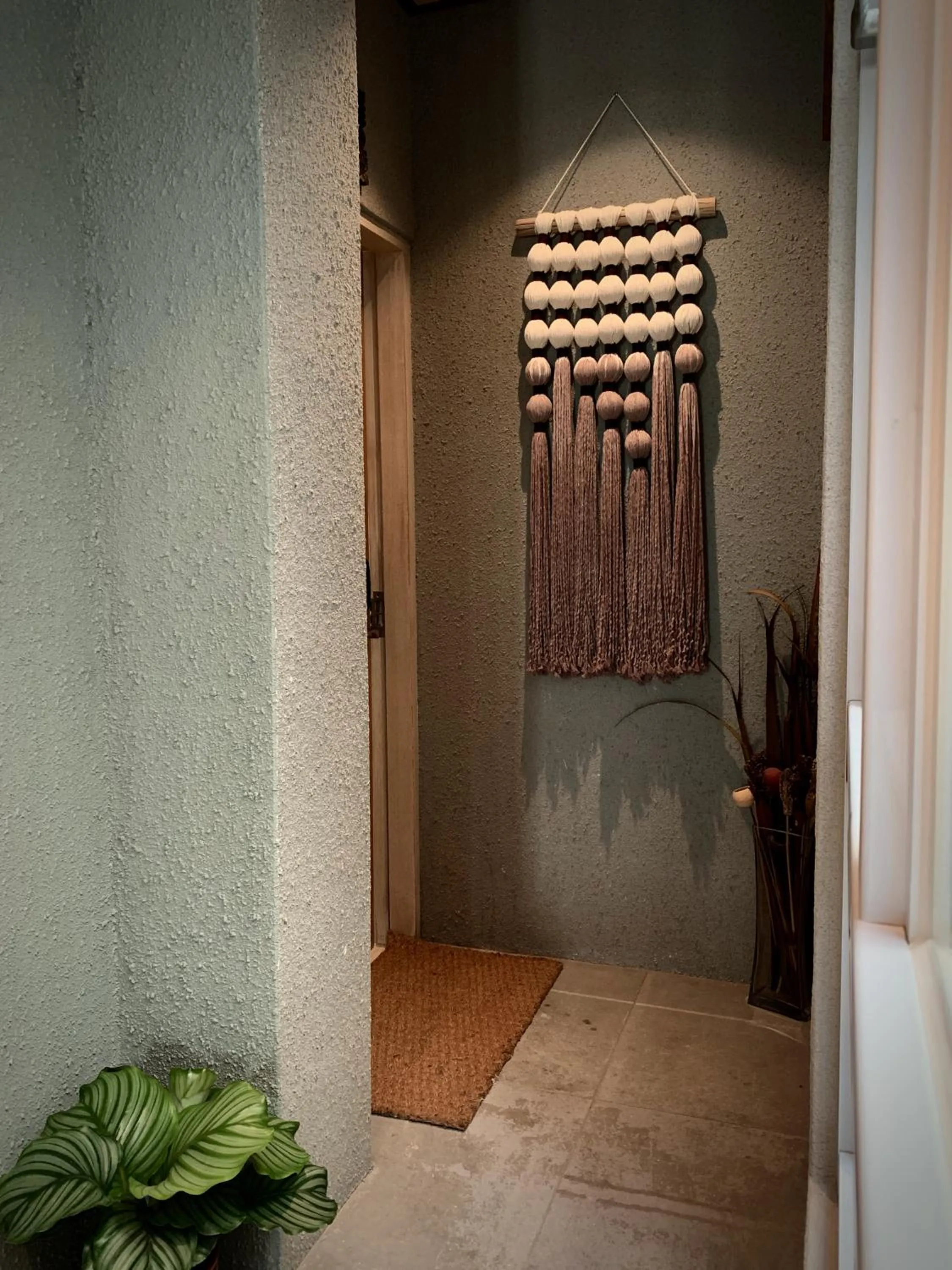 Decorative detail in The Deer Head Inn