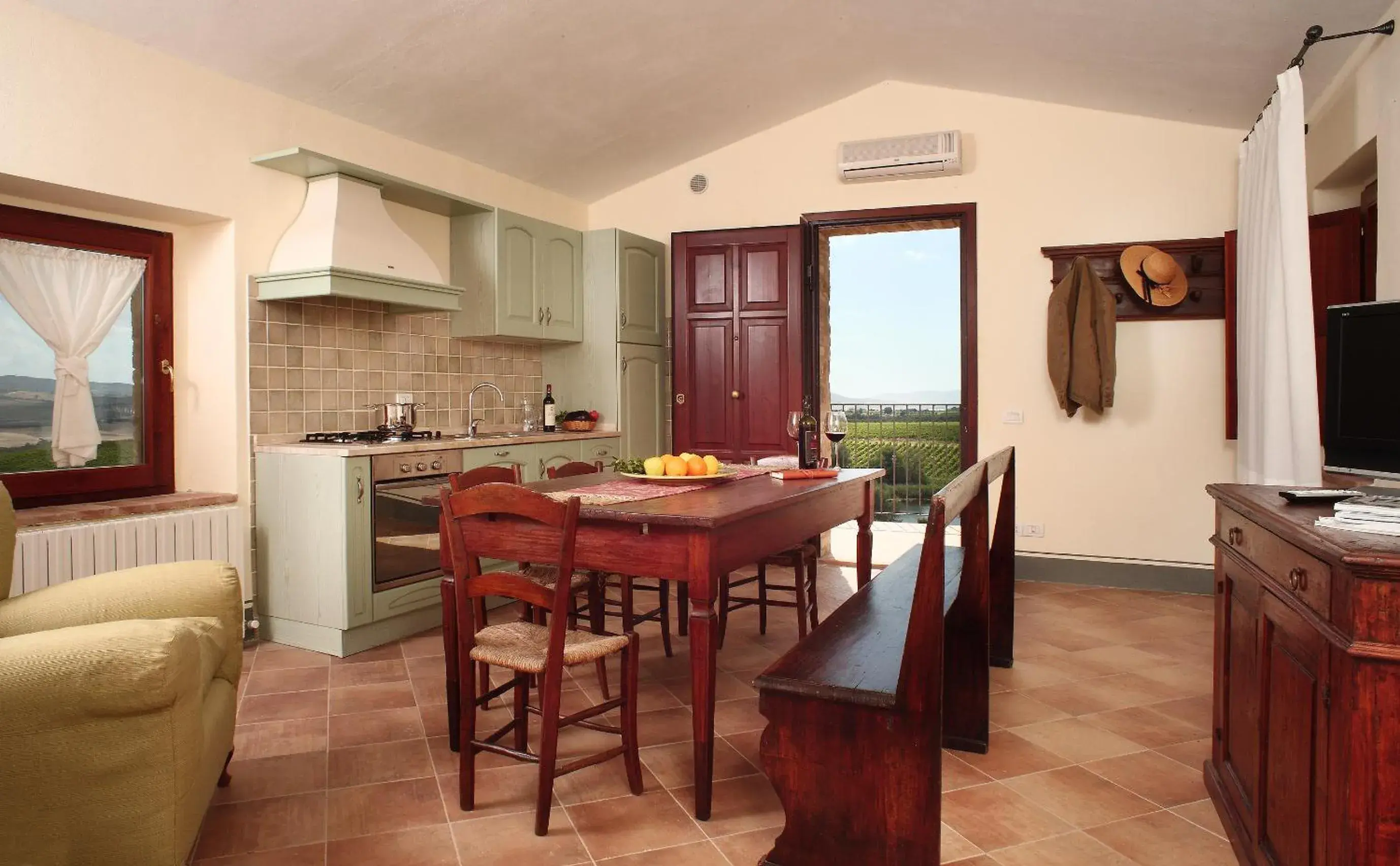 Apartment (4 Adults + 1 Child) in Agriturismo Il Poggione Apartment (4 Adults + 1 Child) in Agriturismo Il Poggione