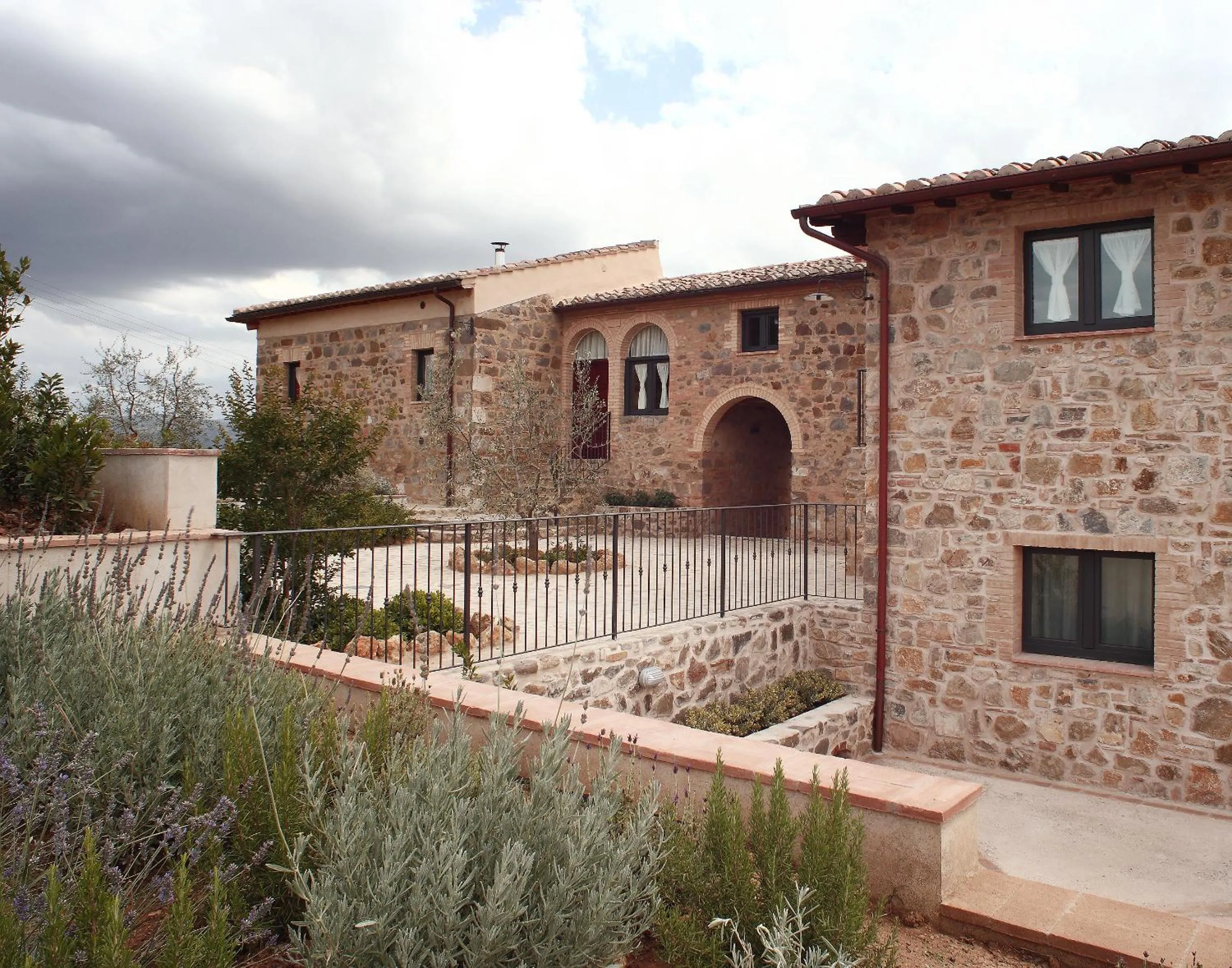 Facade/entrance in Agriturismo Il Poggione