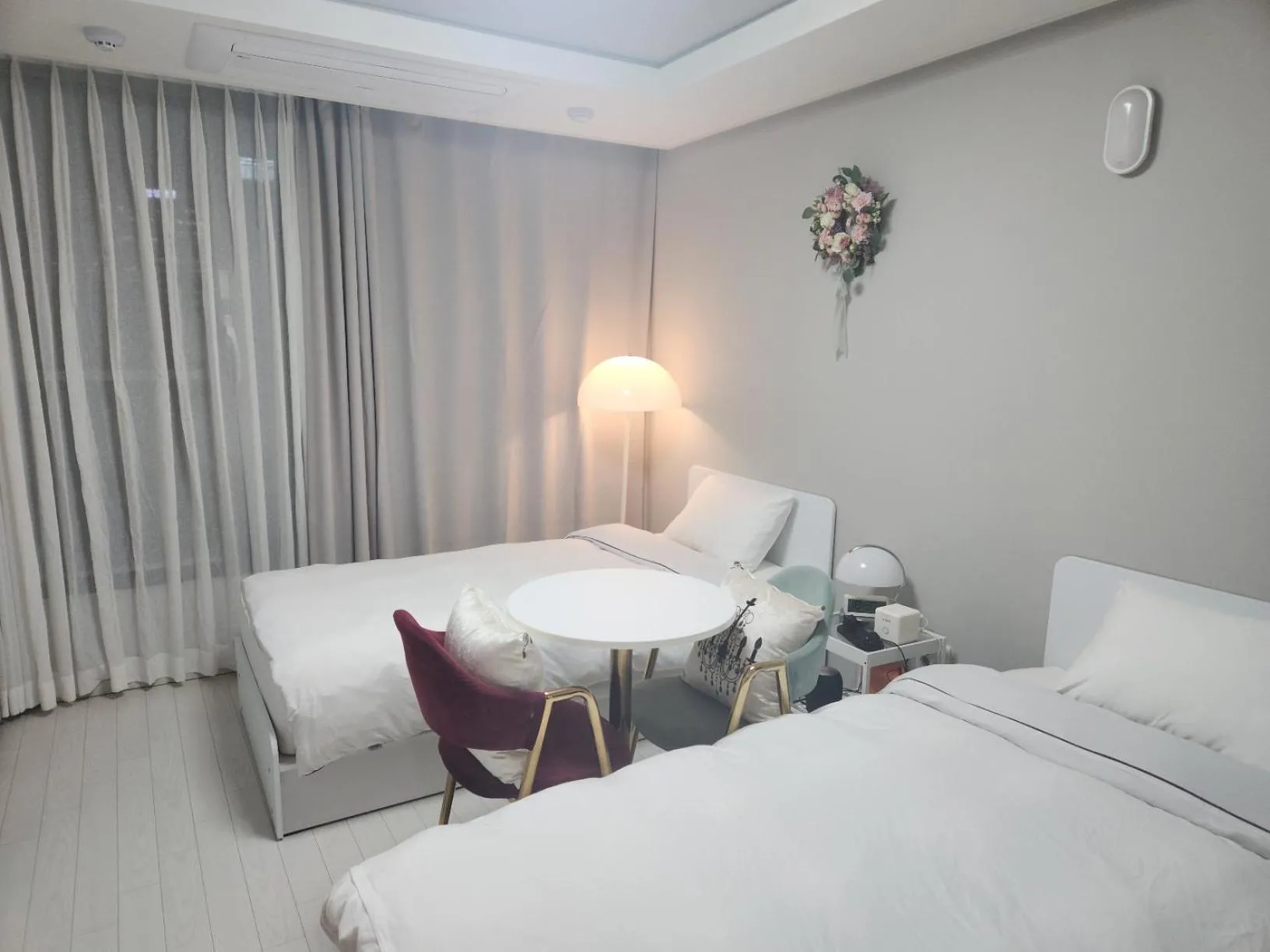 Bed in Daegu Starbnb DSR Residence Hotel lily