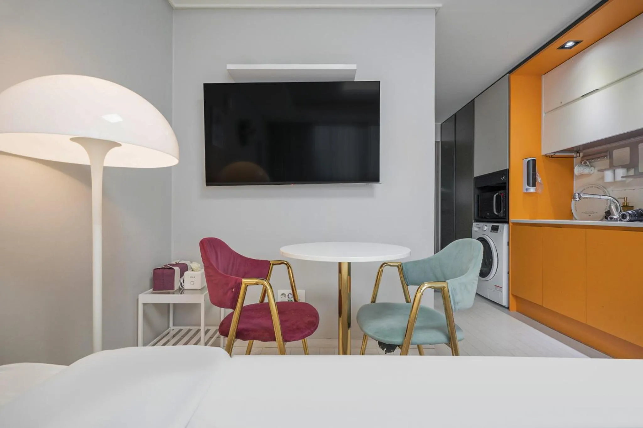 Bed in Daegu Starbnb DSR Residence Hotel lily