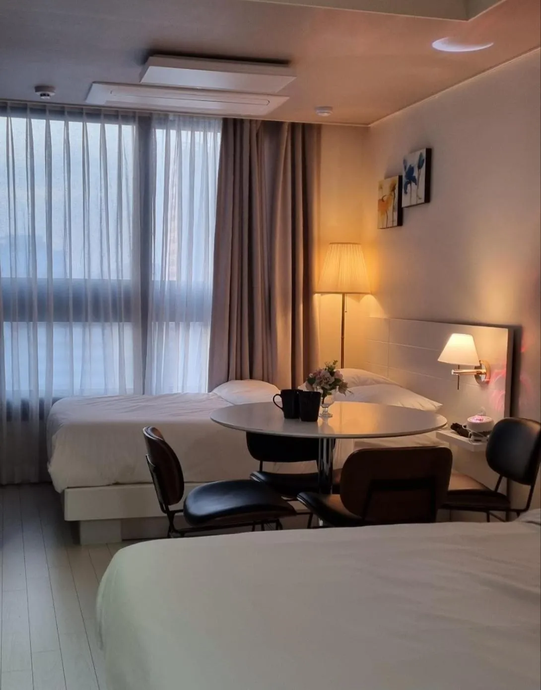 Photo of the whole room, Bed in Daegu Starbnb DSR Residence Hotel lily