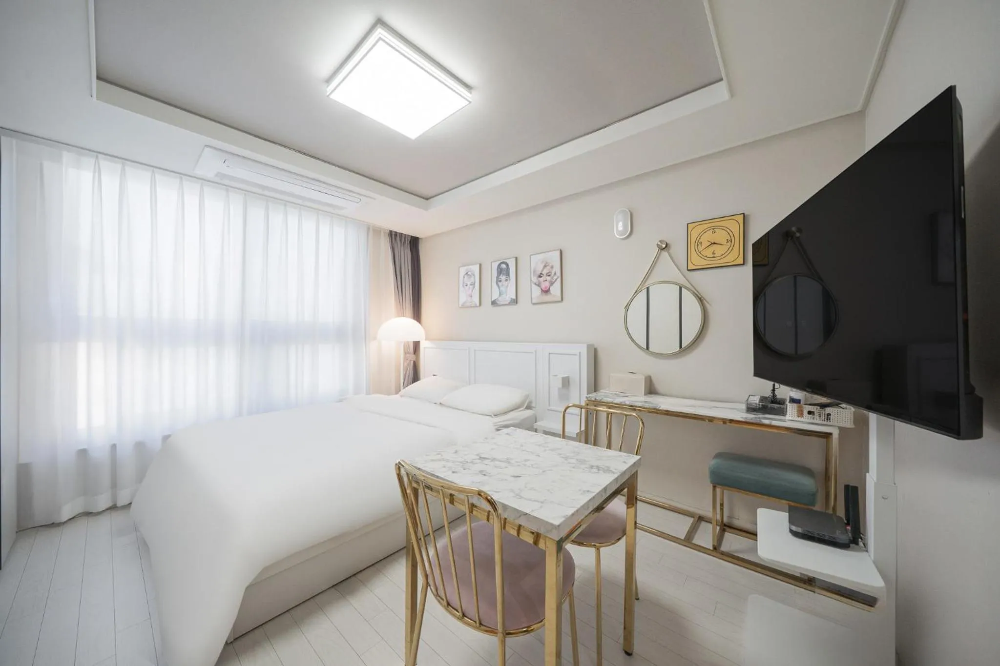 Bed in Daegu Starbnb DSR Residence Hotel lily