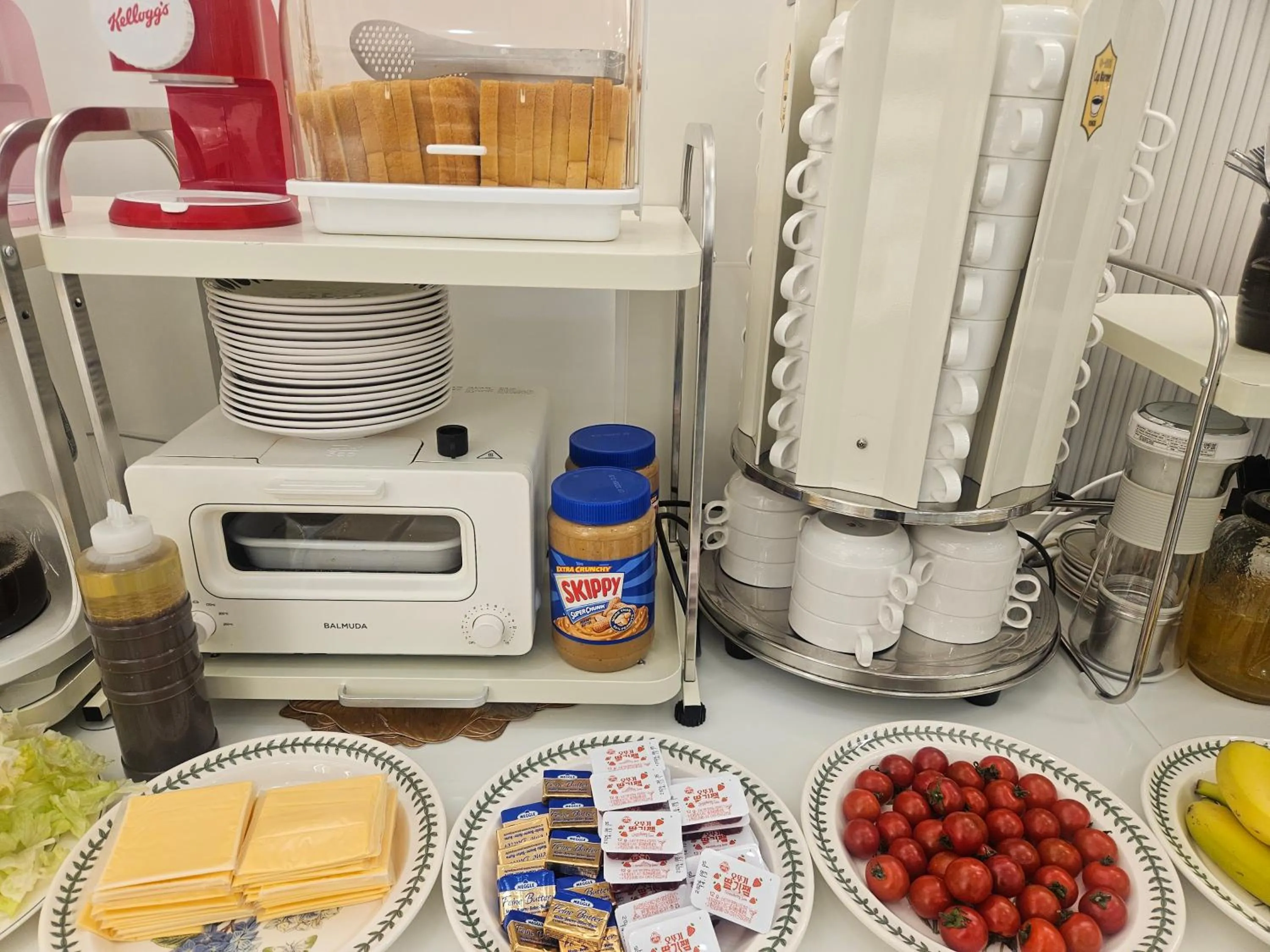 Kitchen or kitchenette in Daegu Starbnb DSR Residence Hotel lily