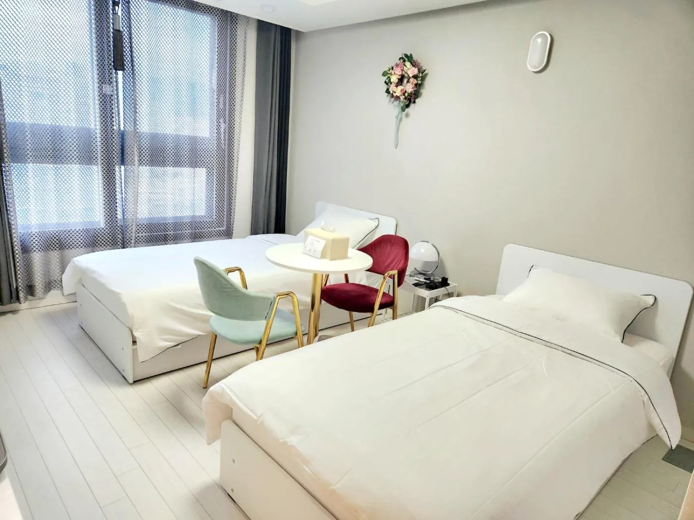 Decorative detail, Bed in Daegu Starbnb DSR Residence Hotel lily