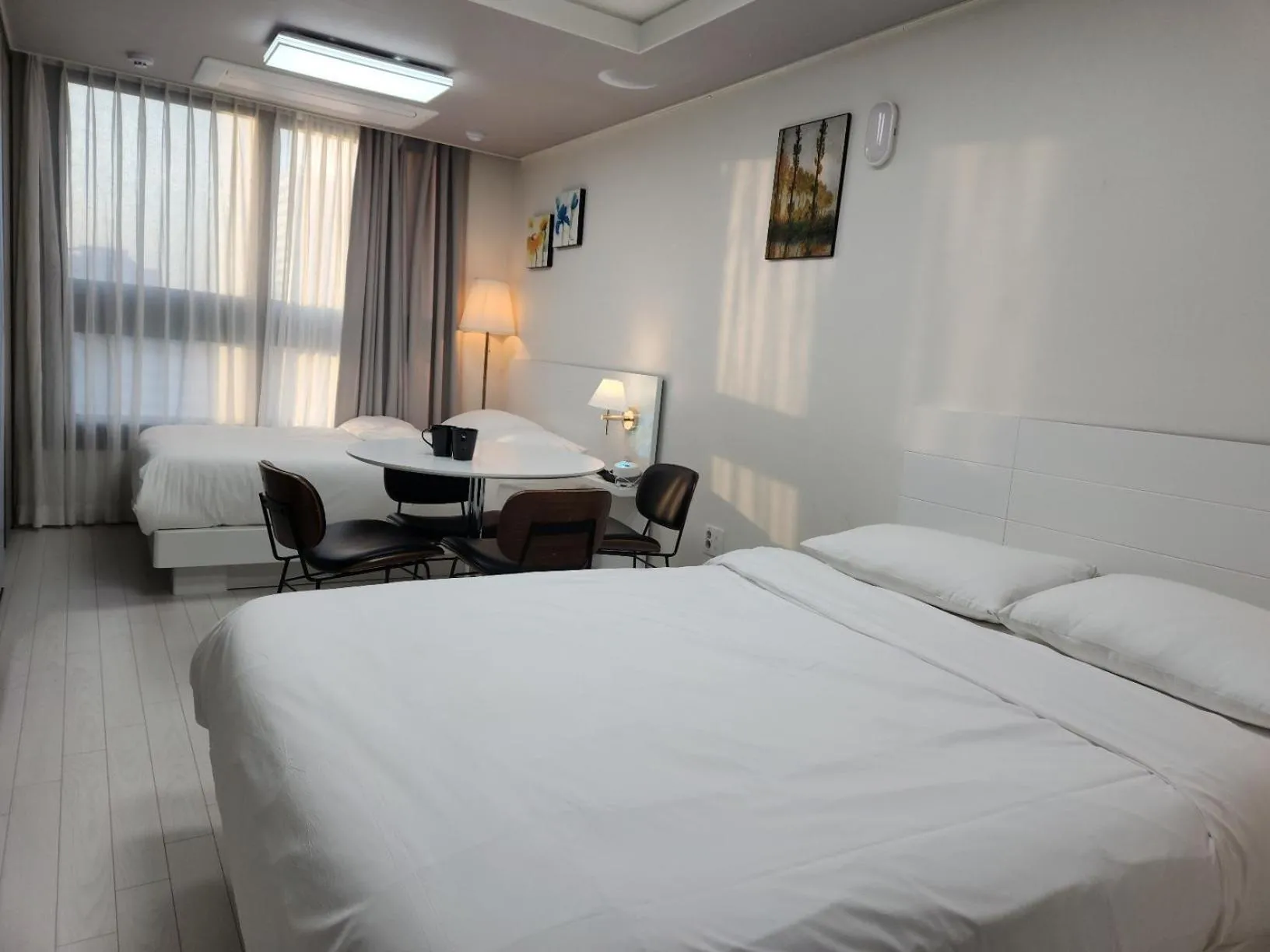 Photo of the whole room, Bed in Daegu Starbnb DSR Residence Hotel lily