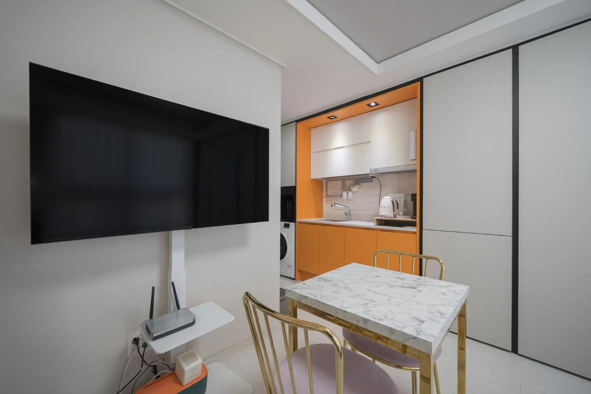 TV and multimedia in Daegu Starbnb DSR Residence Hotel lily