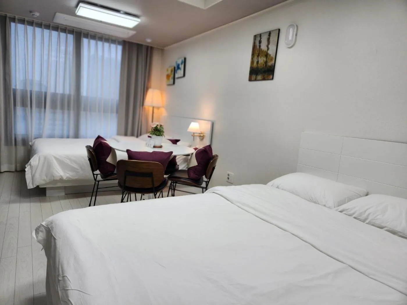 Property building, Bed in Daegu Starbnb DSR Residence Hotel lily