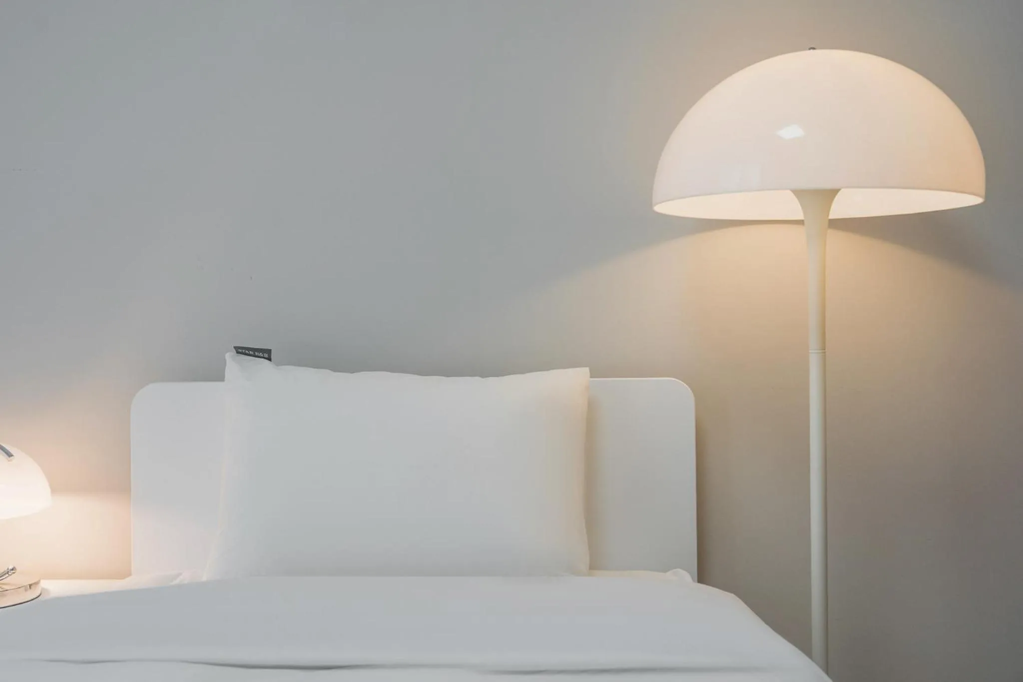 Bed in Daegu Starbnb DSR Residence Hotel lily