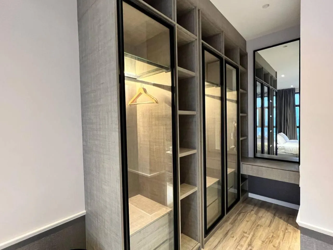 Bed in Millerz Square