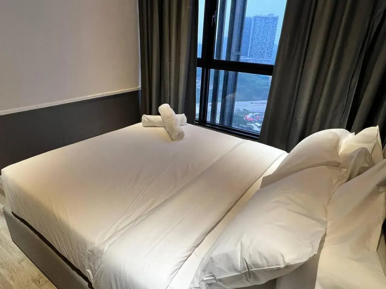 Bed in Millerz Square Bed in Millerz Square