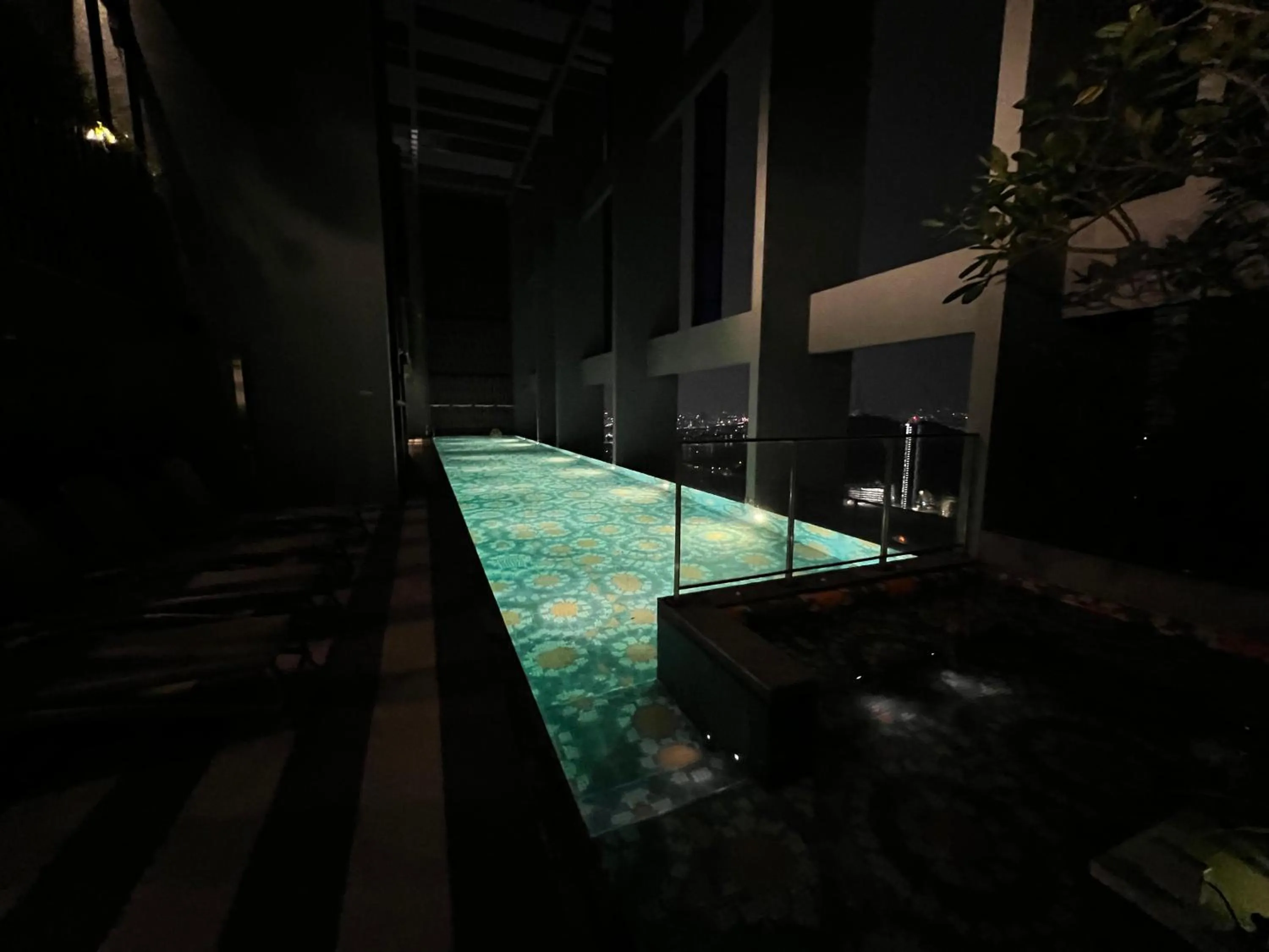 Swimming pool in Millerz Square