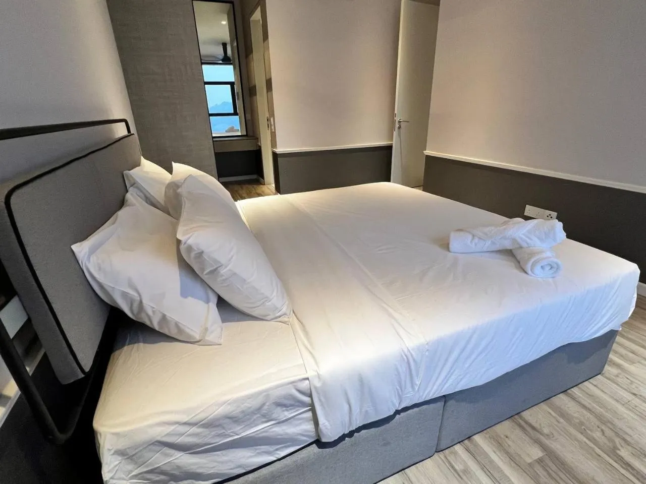 Bed in Millerz Square