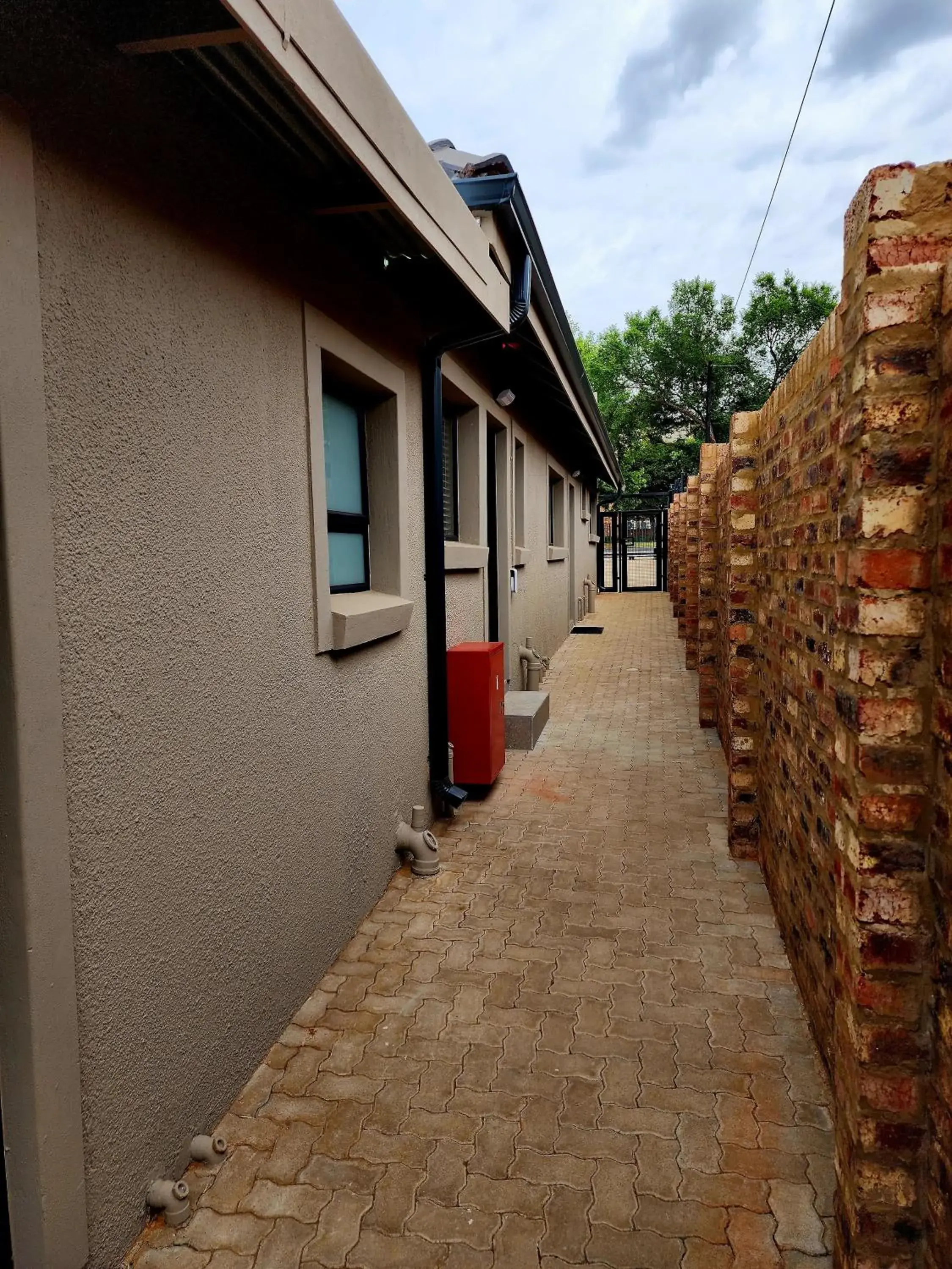 Property building in 80 on Thabo Property building in 80 on Thabo