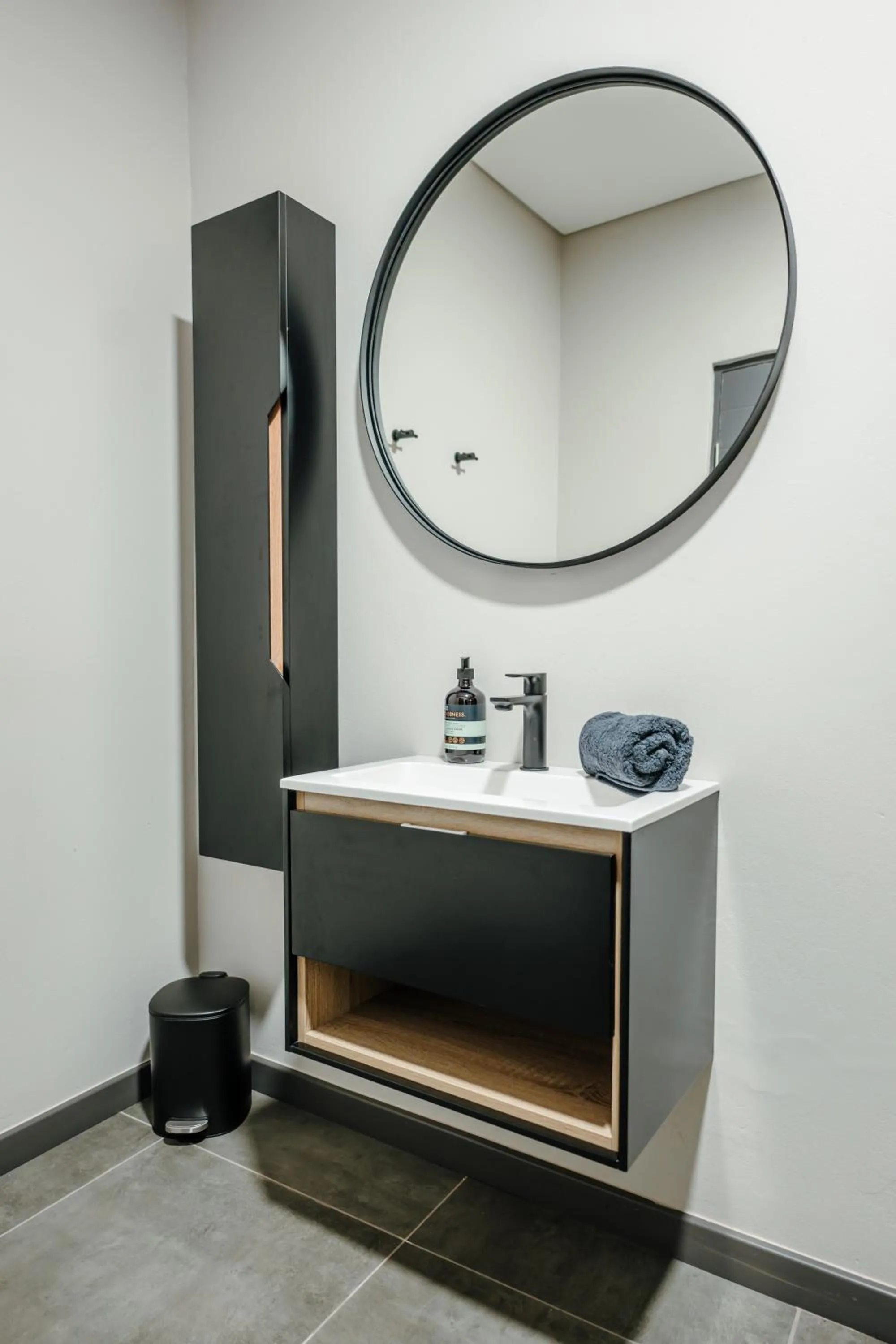 Bathroom in 80 on Thabo