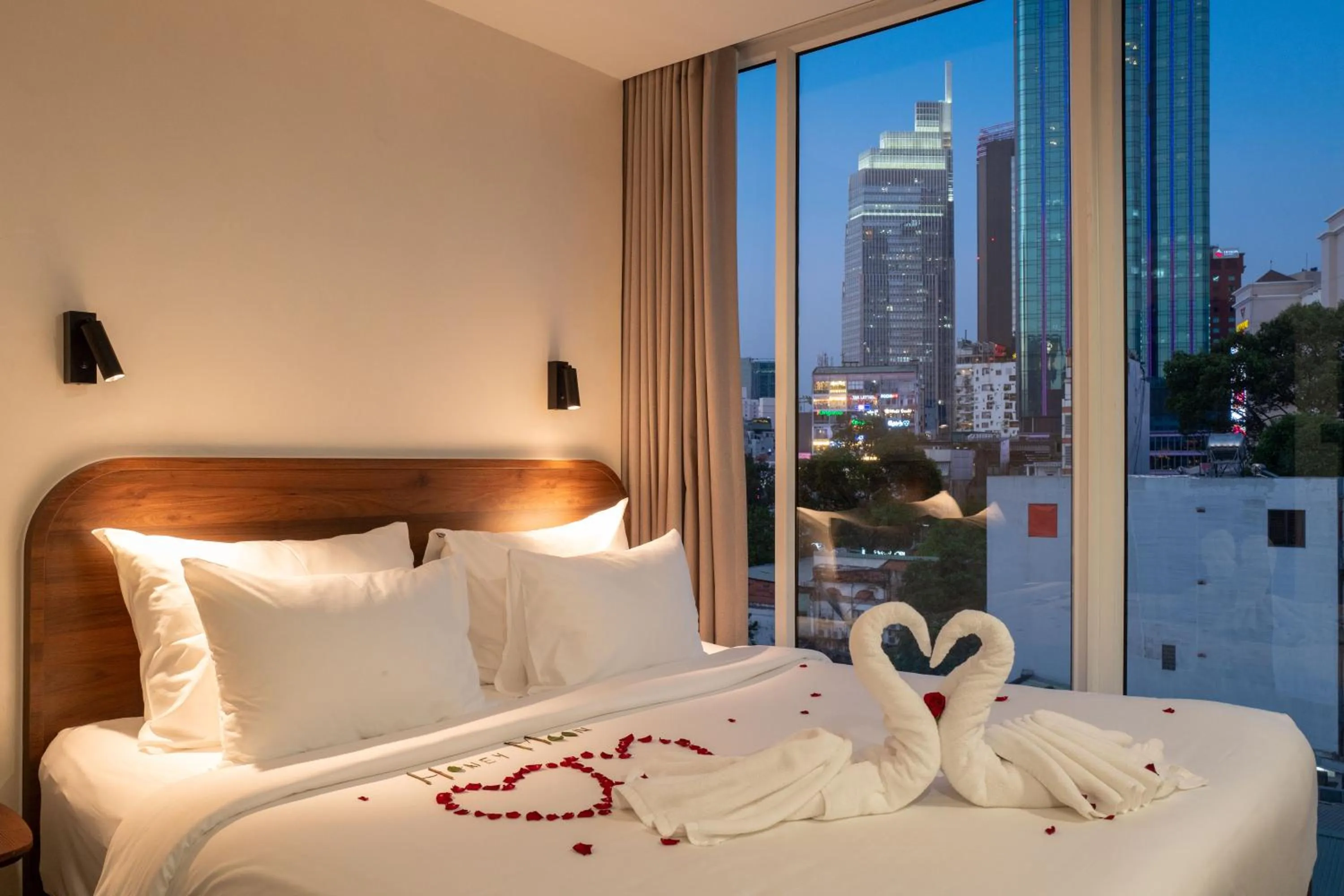 City view, Bed in Hato Saigon Boutique Hotel & Rooftop