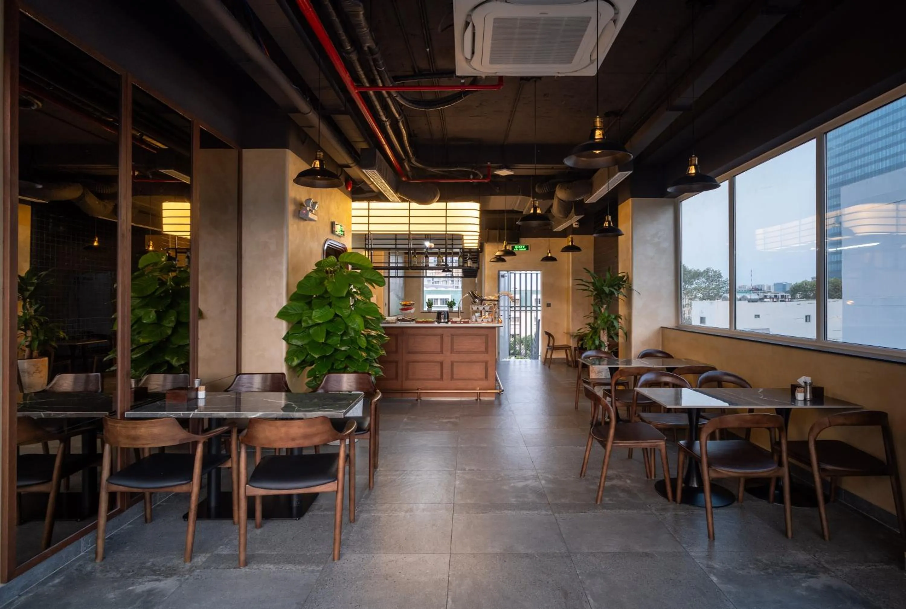 Restaurant/places to eat in Hato Saigon Boutique Hotel & Rooftop
