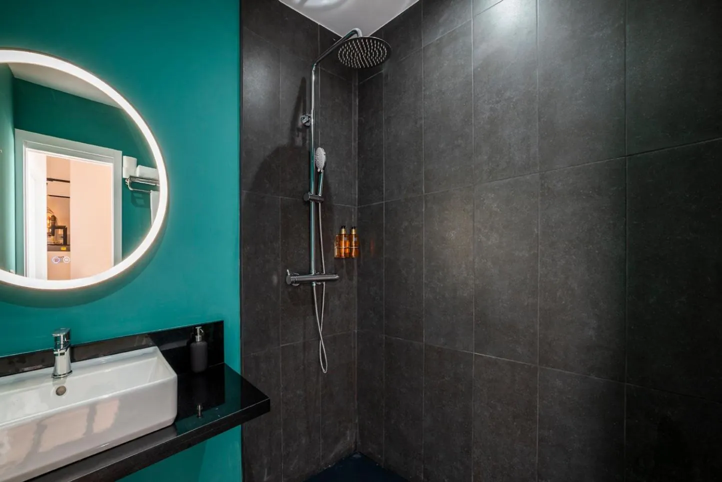 Bathroom in Slow Suites Salvador