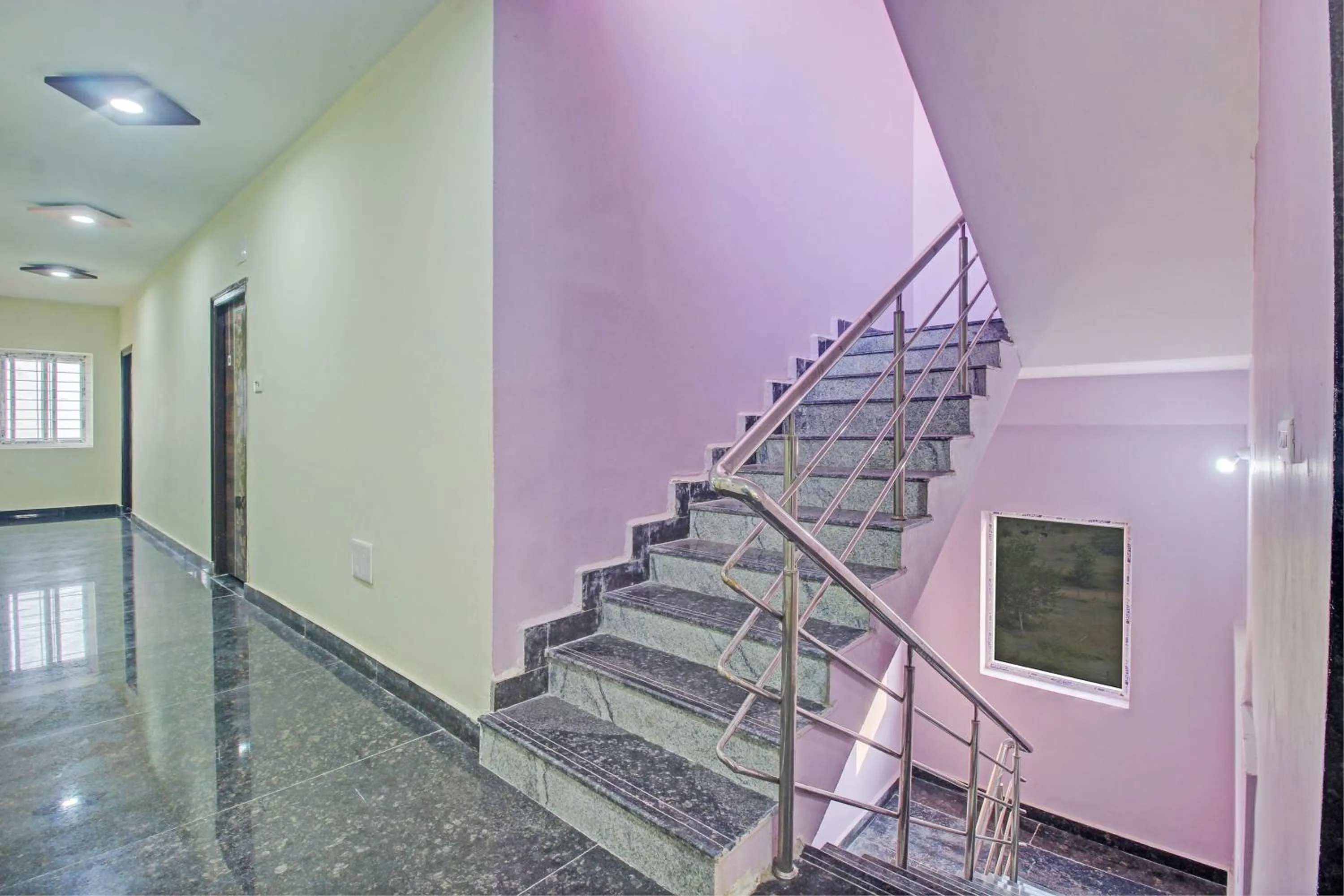 Lobby or reception in Super Hotel O SRI NIRVANA PRIDE