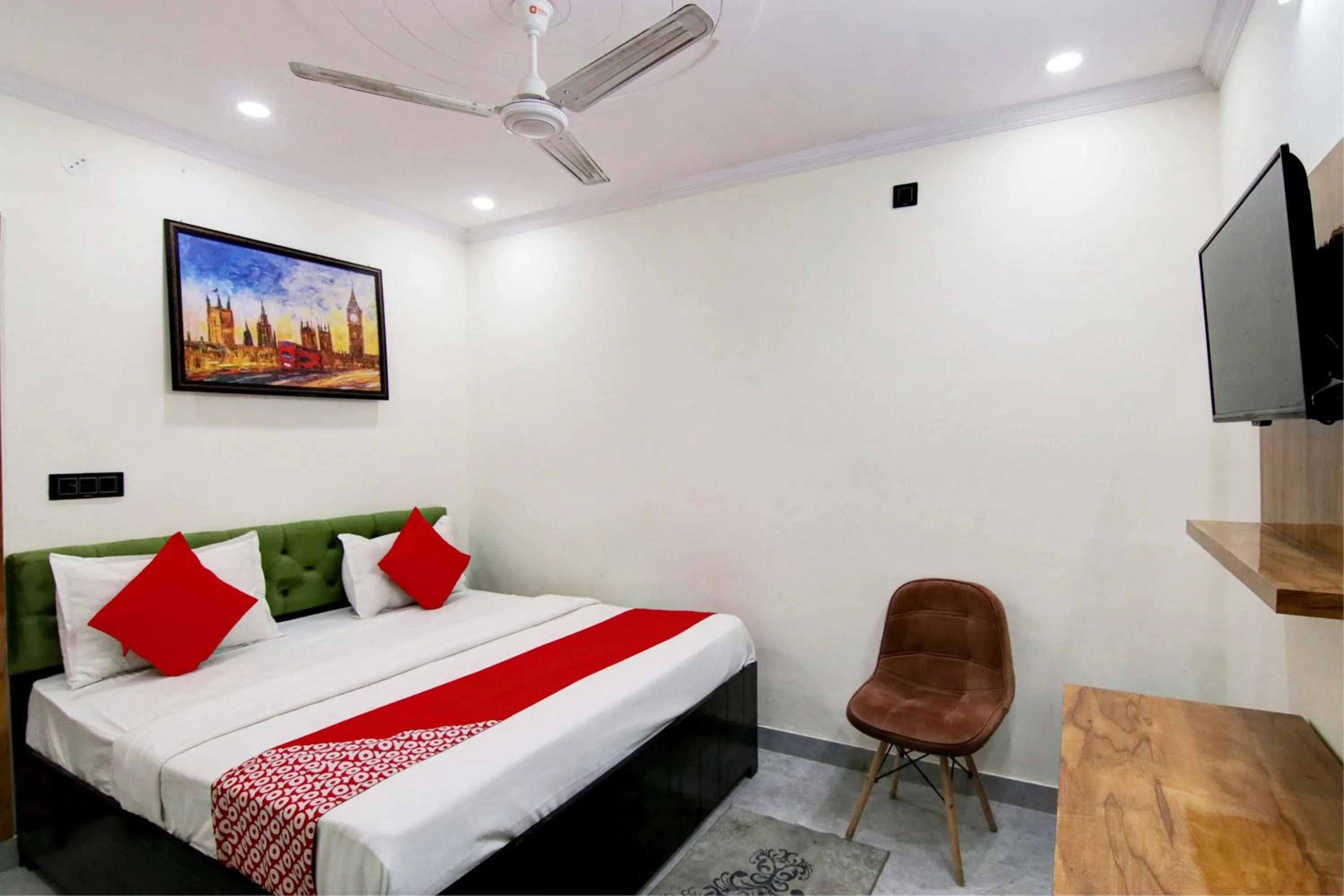 Bedroom, Bed in Hotel O Dhankush