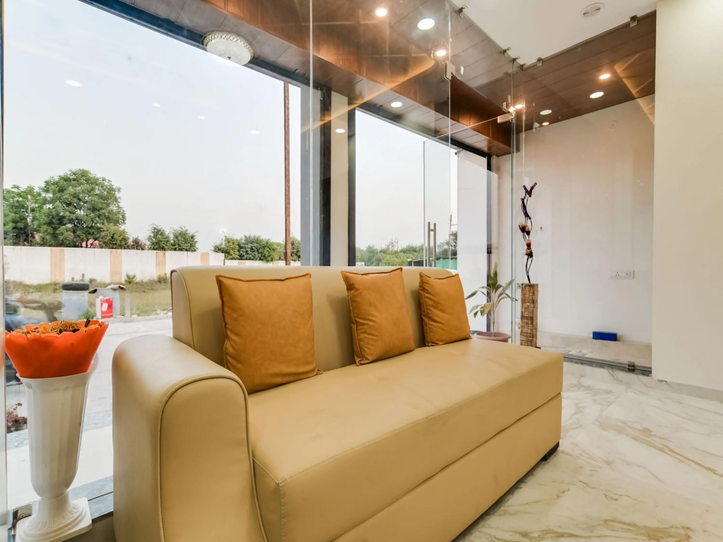 Lobby or reception in Hotel O Iconic Stay