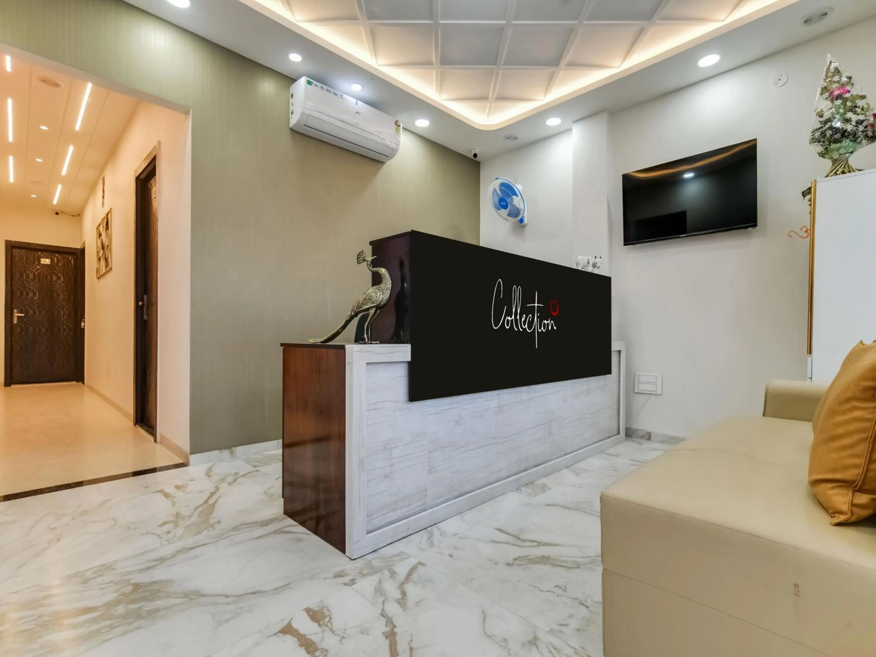 Lobby or reception in Hotel O Iconic Stay