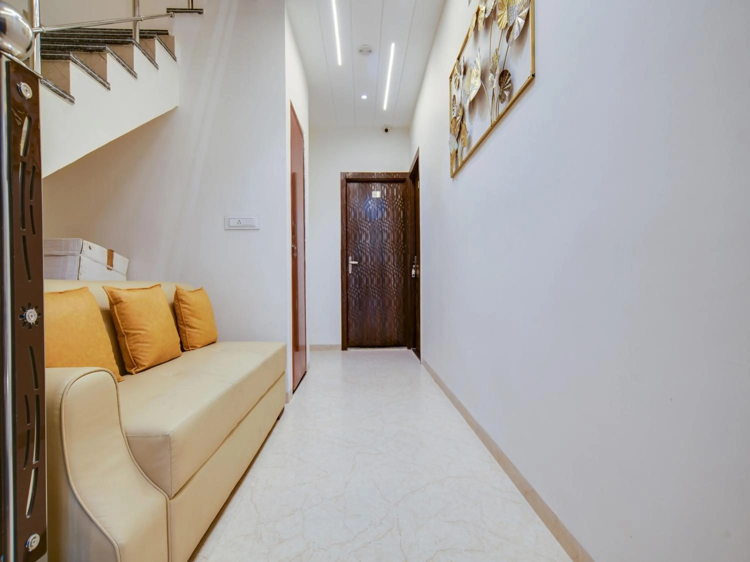 Lobby or reception in Hotel O Iconic Stay