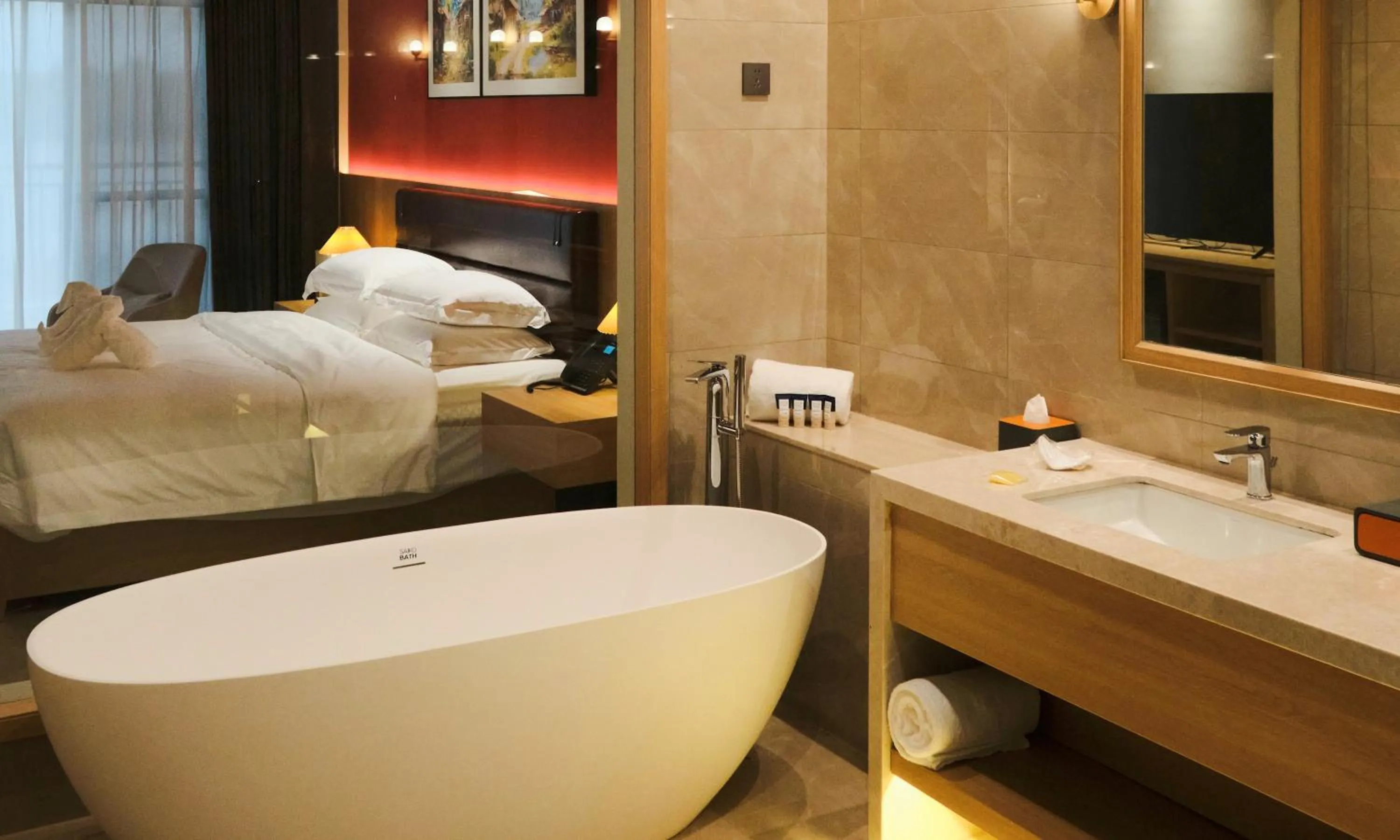 Bath, Bed in MonMonBoutique Hotel