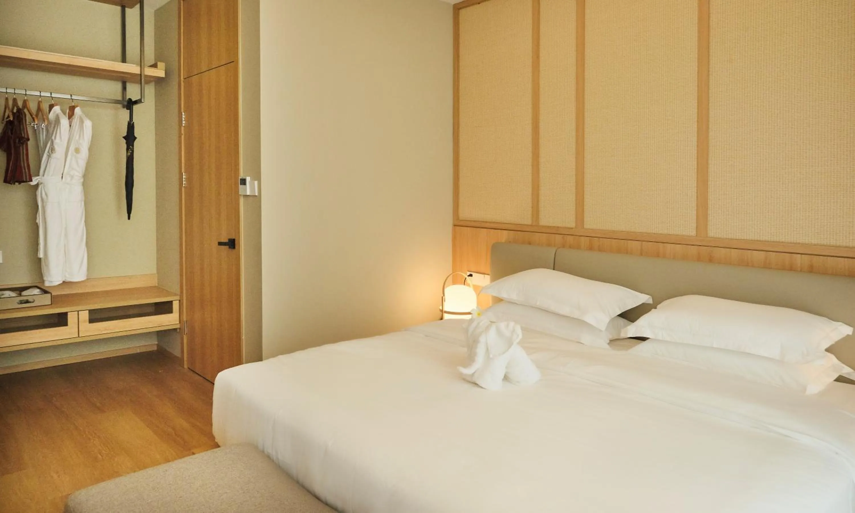 Bed in MonMonBoutique Hotel