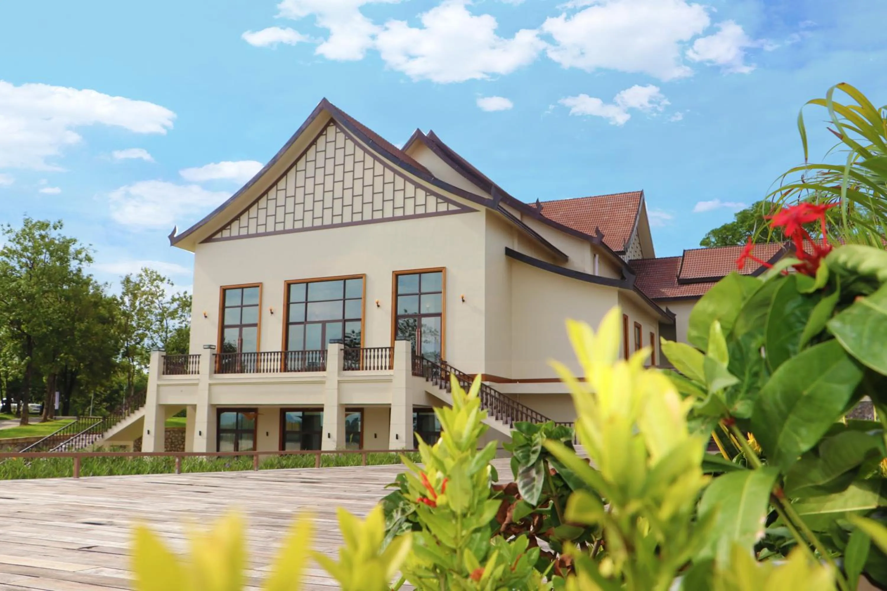 Property building in MonMonBoutique Hotel