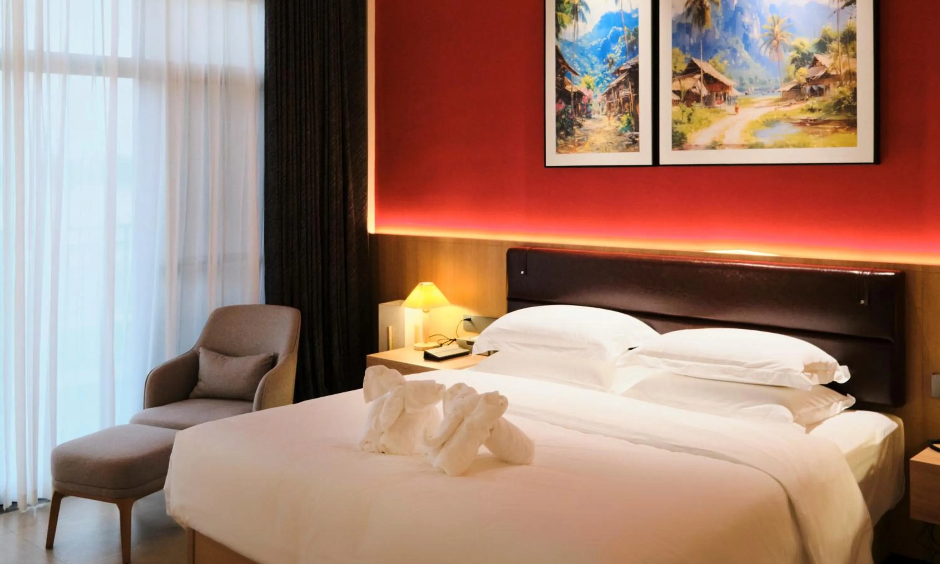 Bed in MonMonBoutique Hotel