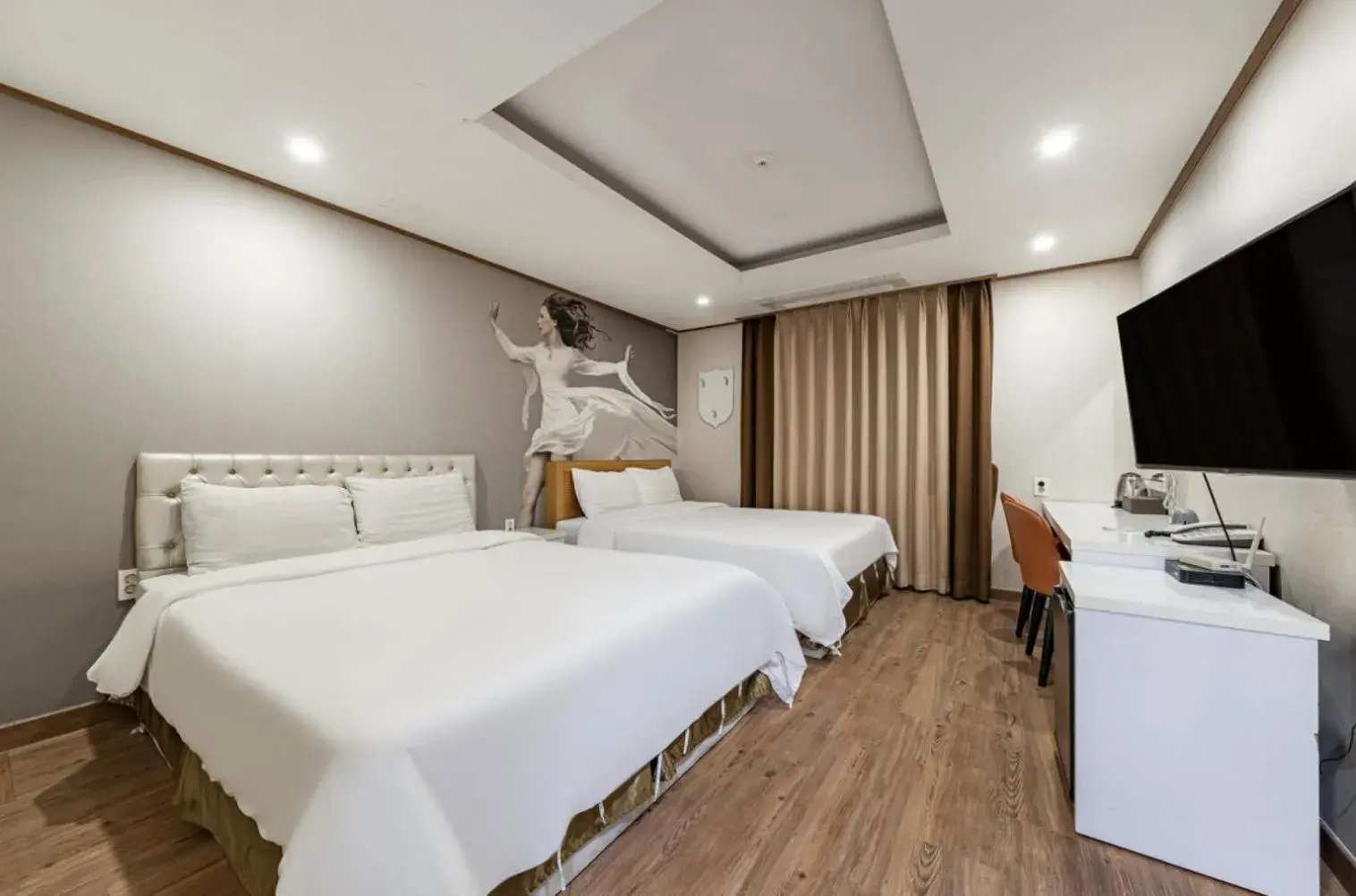 Quadruple Room in Rex Hotel Quadruple Room in Rex Hotel