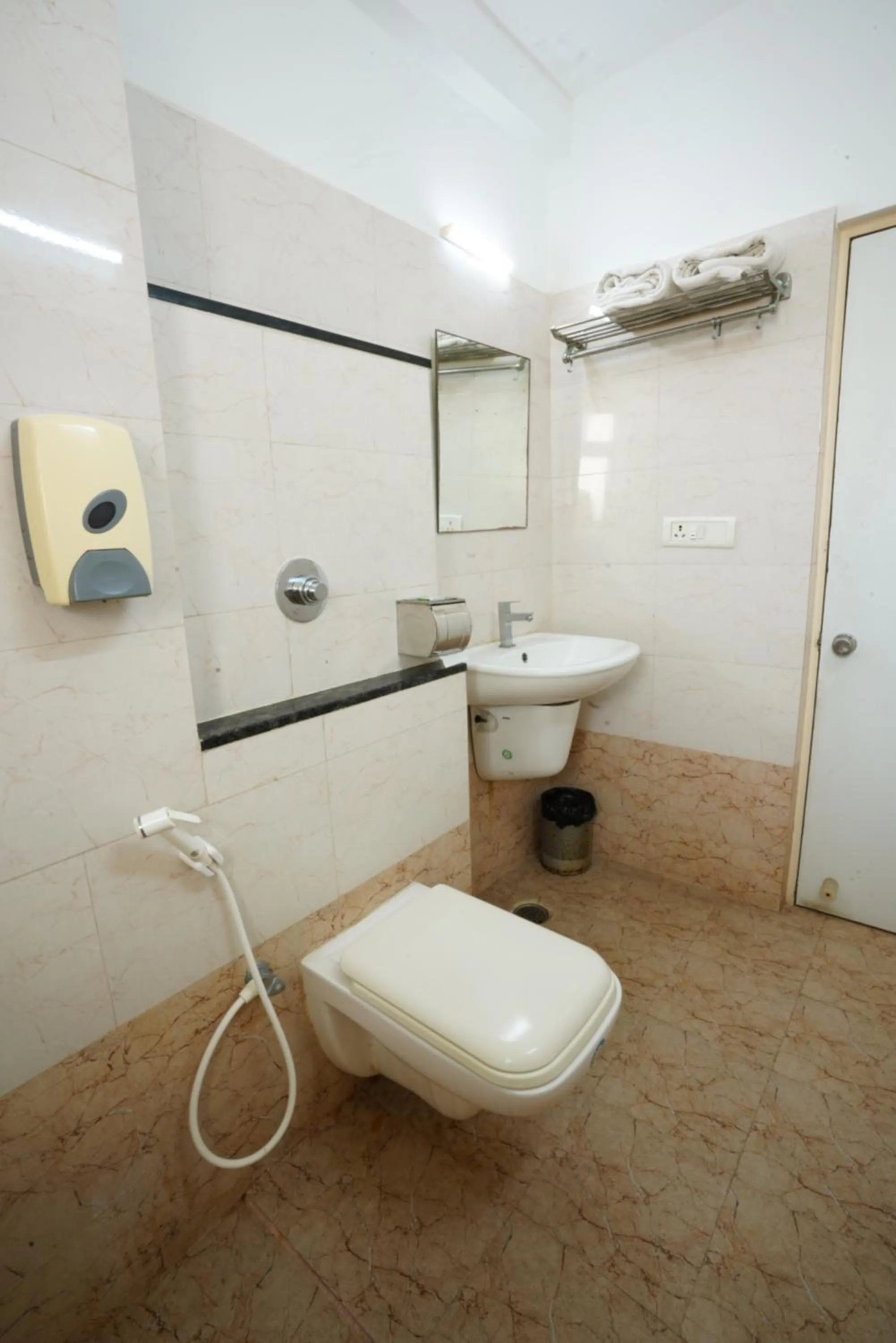 Hotel Grand Bee Bangalore