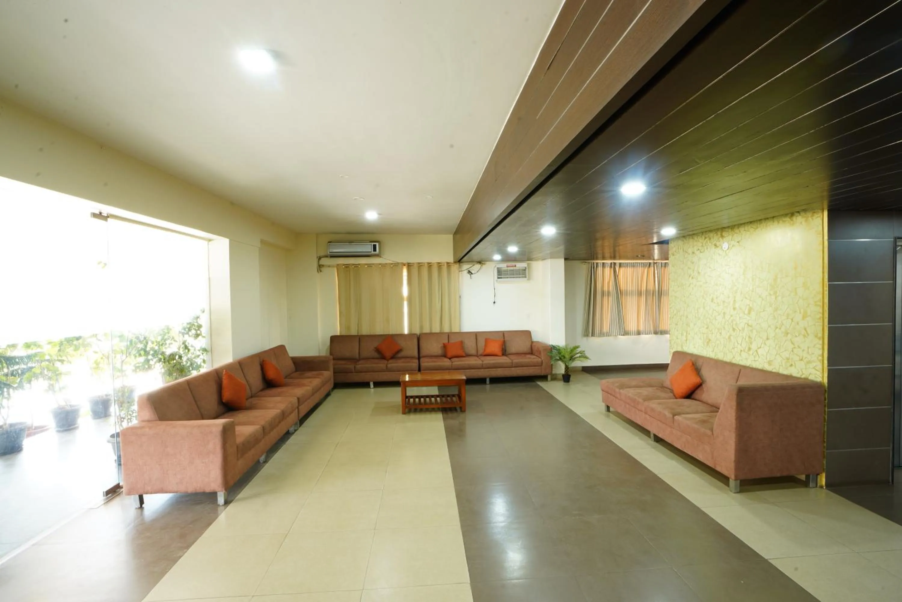 Hotel Grand Bee Bangalore