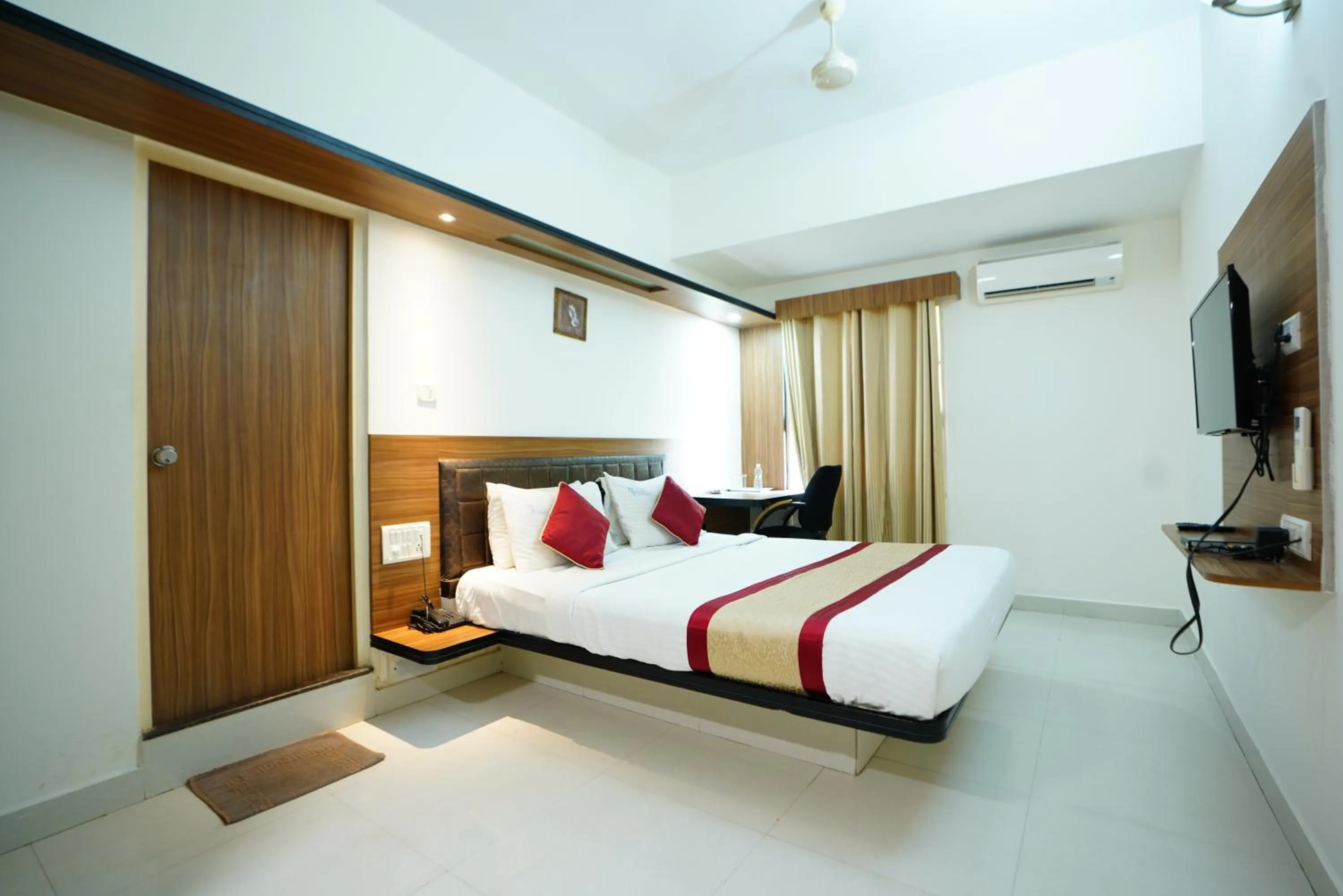 Hotel Grand Bee Bangalore