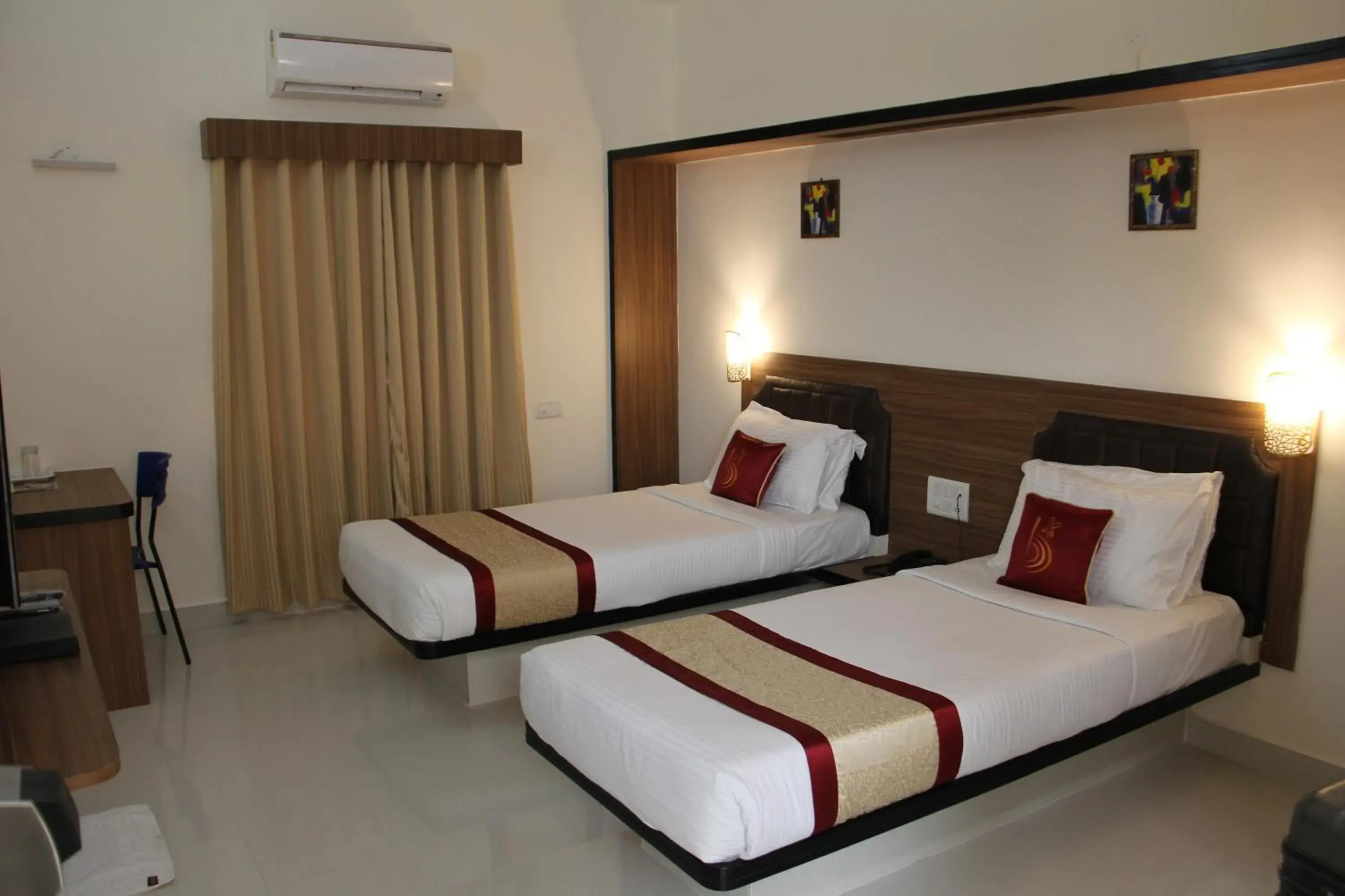 Executive Double Room - single occupancy in Hotel Grand Bee Bangalore Executive Double Room - single occupancy in Hotel Grand Bee Bangalore