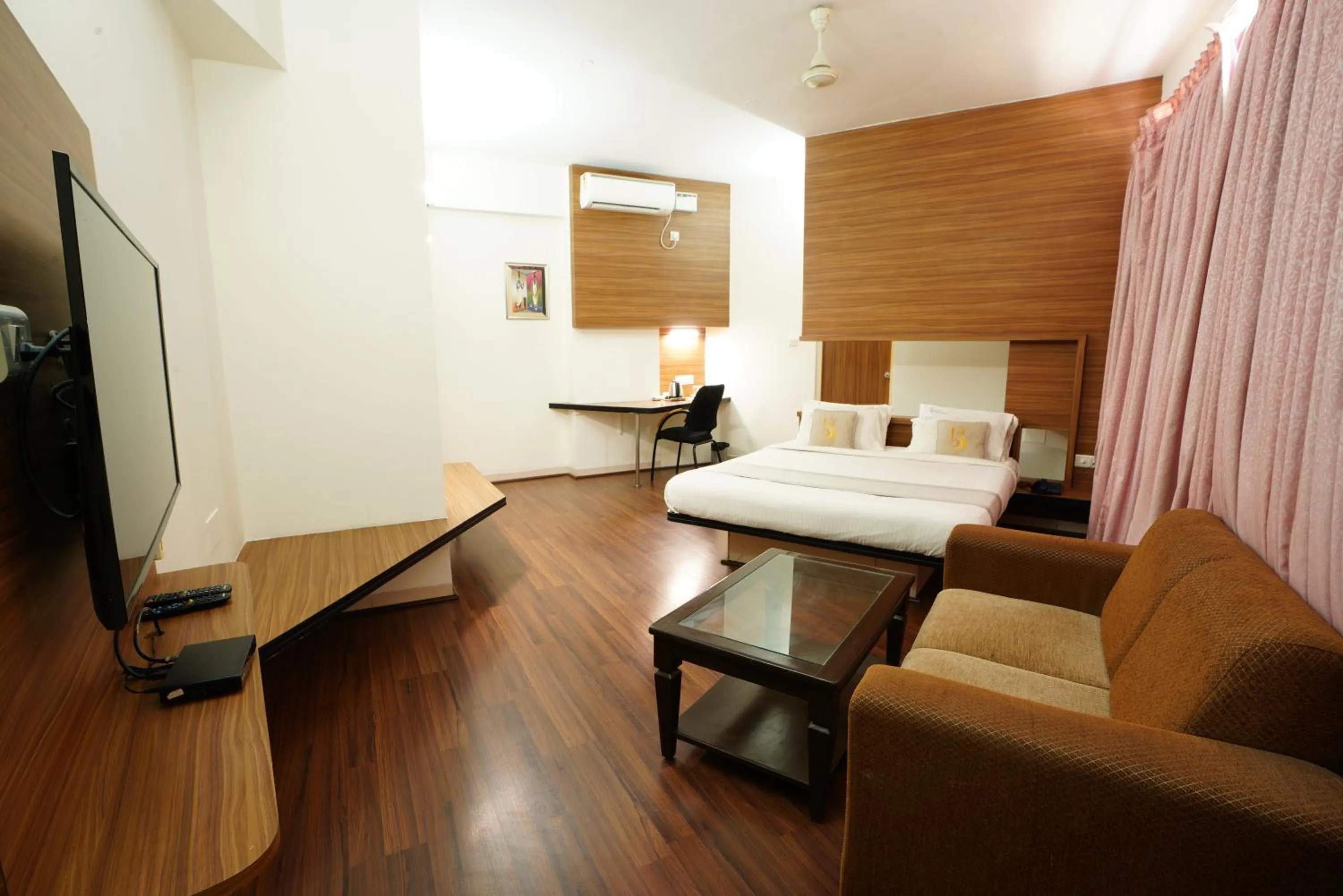 Hotel Grand Bee Bangalore