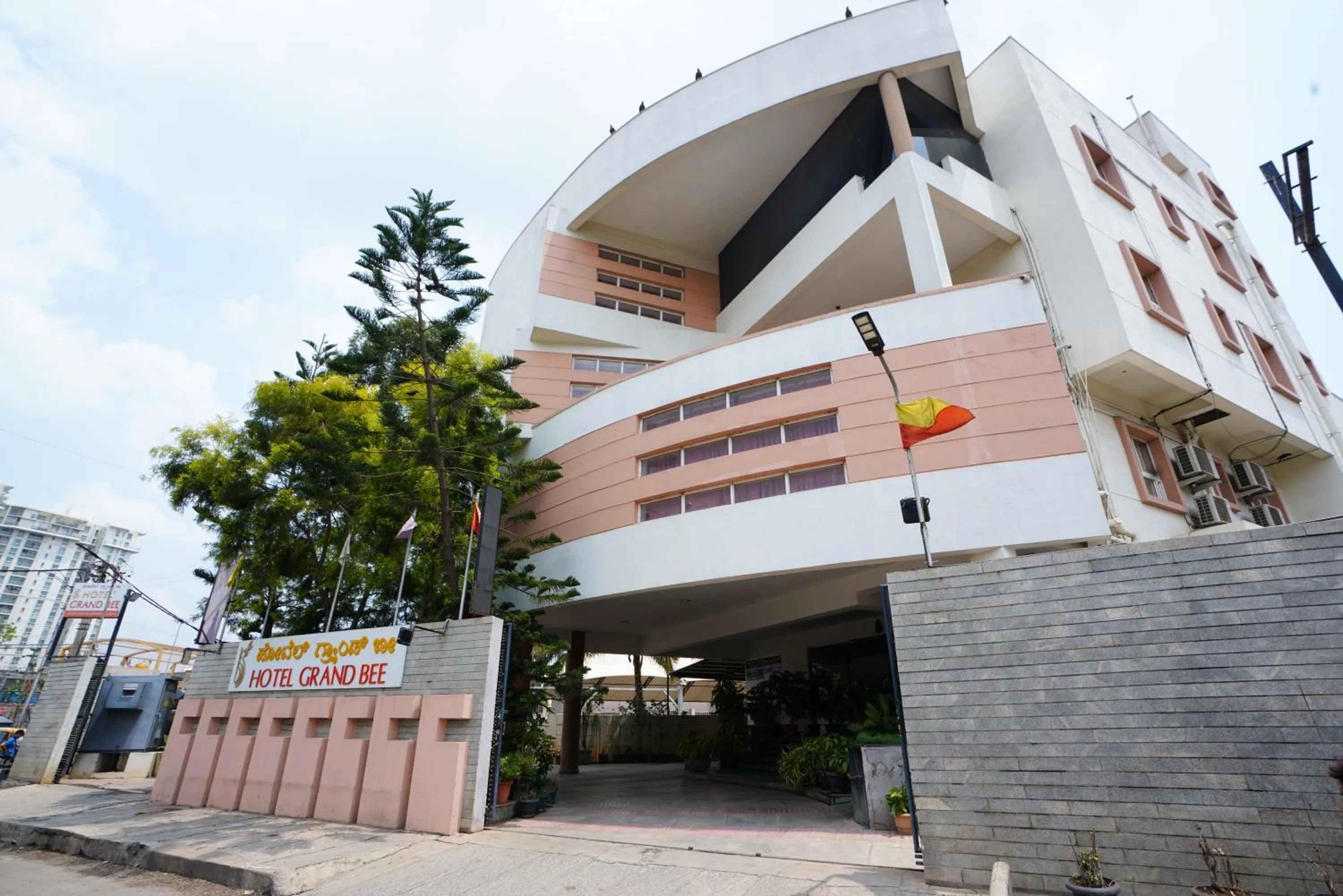 Hotel Grand Bee Bangalore