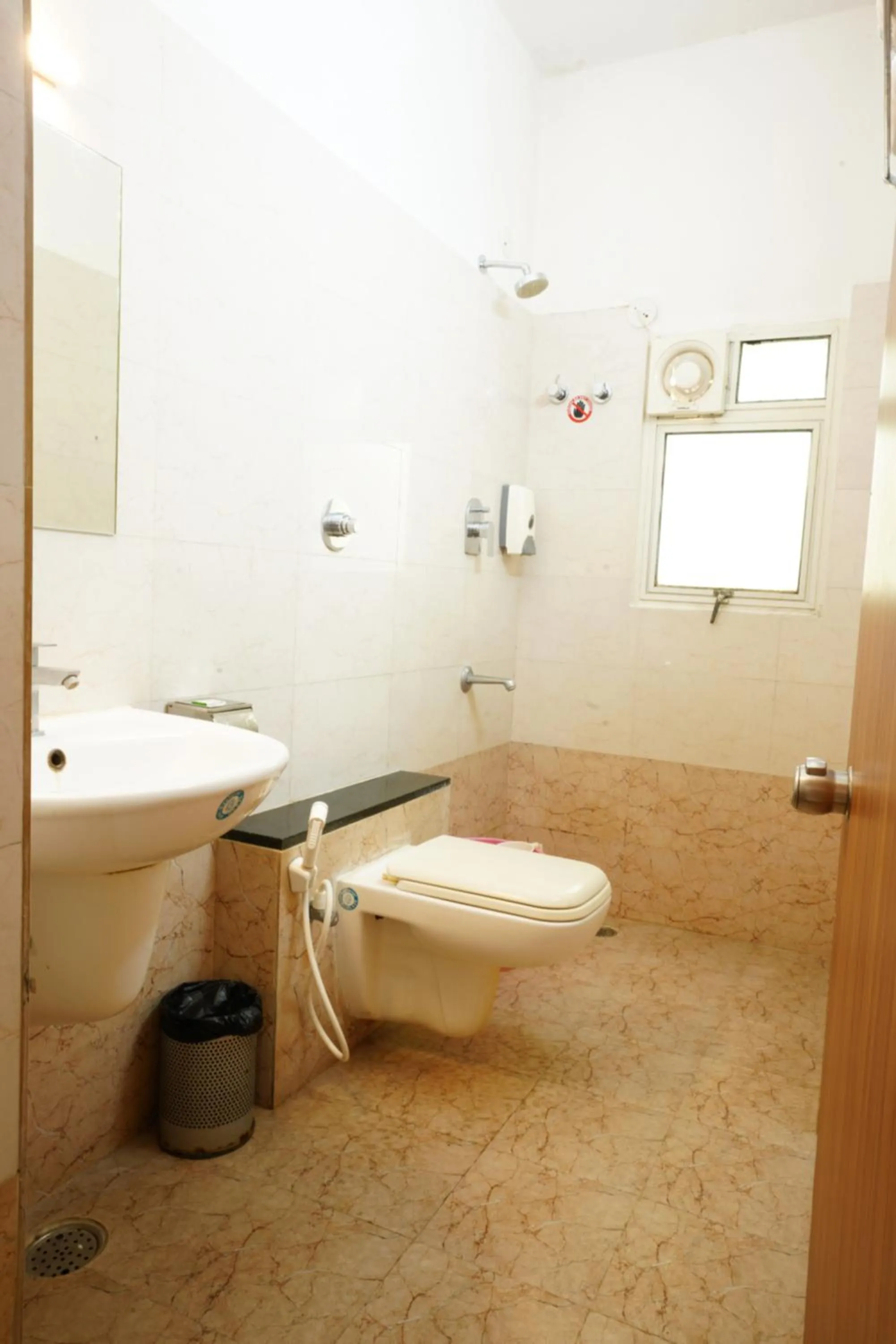 Hotel Grand Bee Bangalore