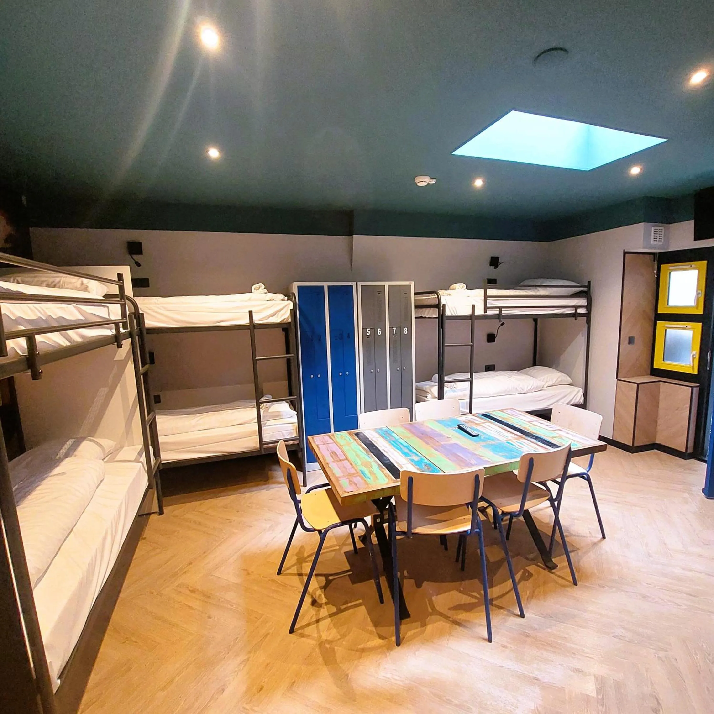 Bedroom, Bed in Heart of Amsterdam Hostel