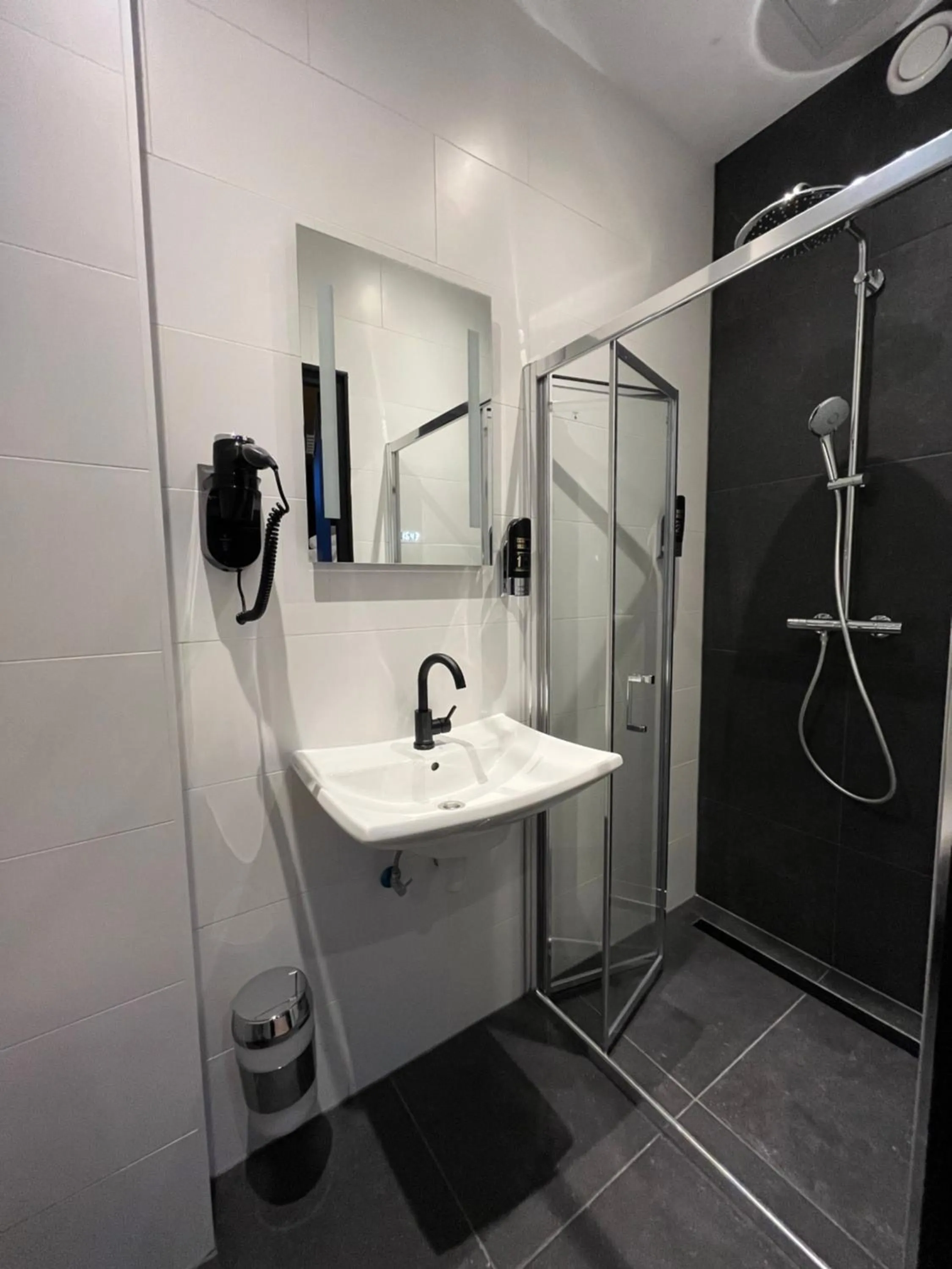 Shower in Heart of Amsterdam Hostel